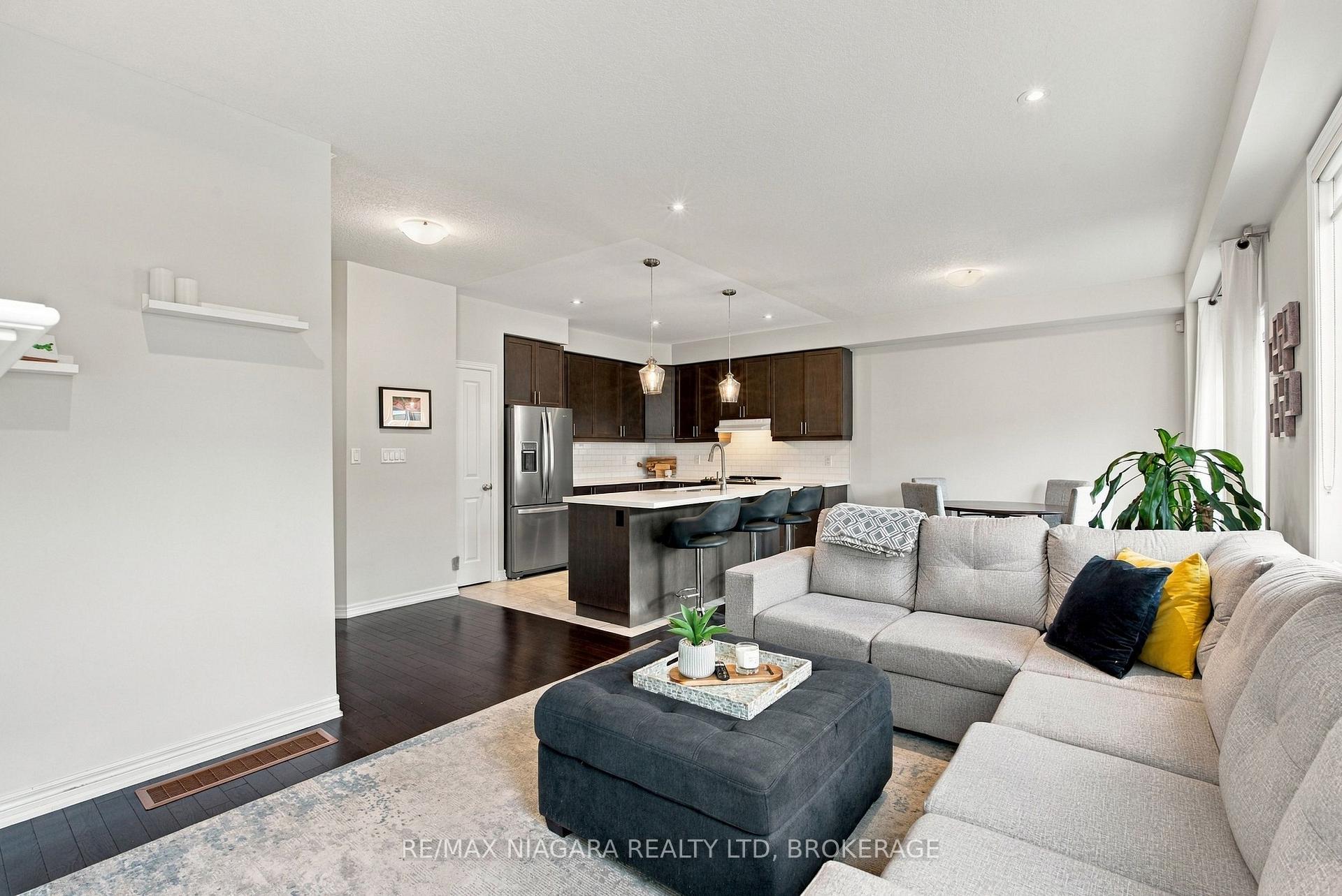 Photo 9 of 46 Pinot Crescent, Hamilton, Fruitland — HOMEH