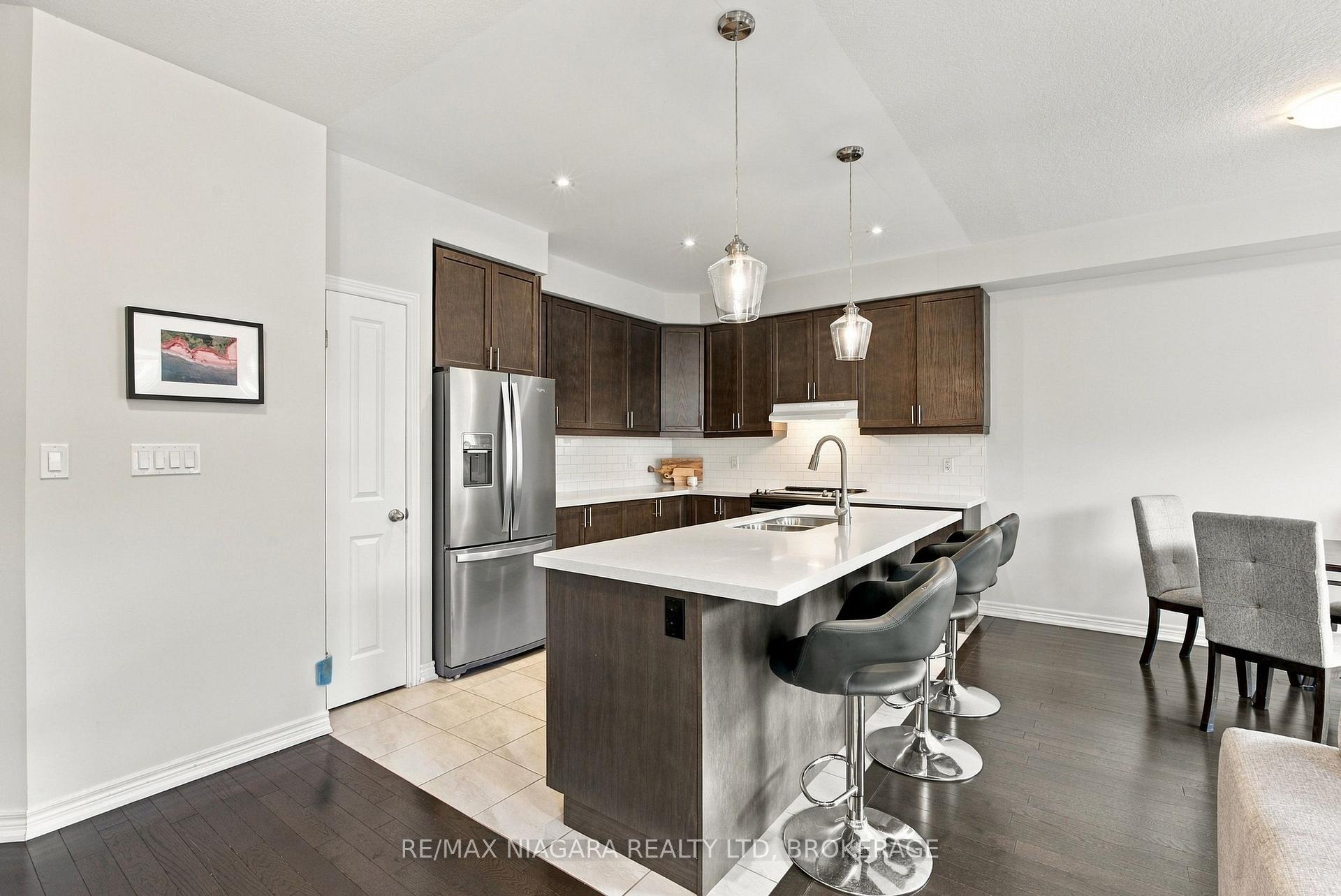 Photo 10 of 46 Pinot Crescent, Hamilton, Fruitland — HOMEH