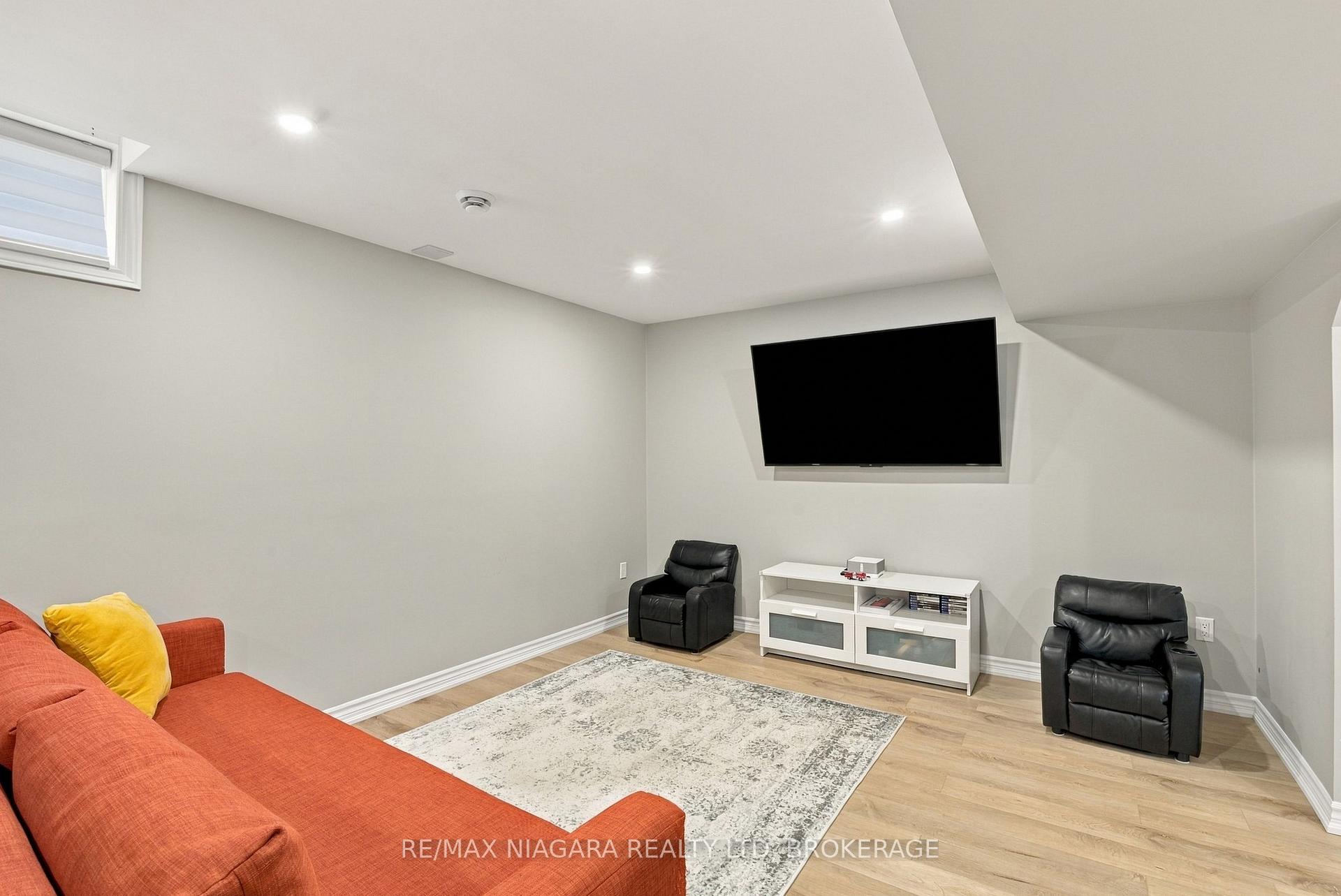 Photo 23 of 46 Pinot Crescent, Hamilton, Fruitland — HOMEH
