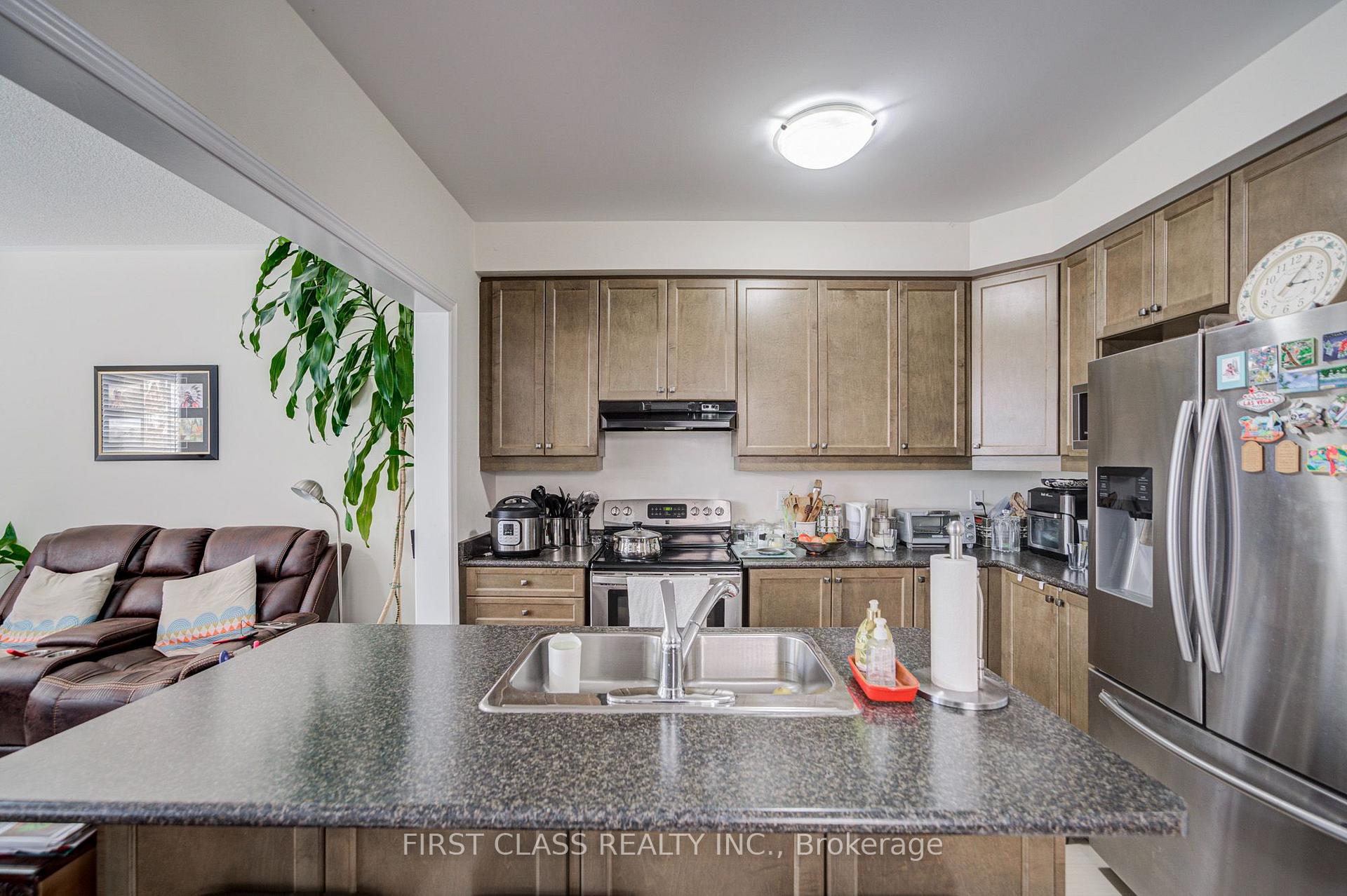 Photo 17 of 27 Cinemark Avenue, Markham, Cornell — HOMEH
