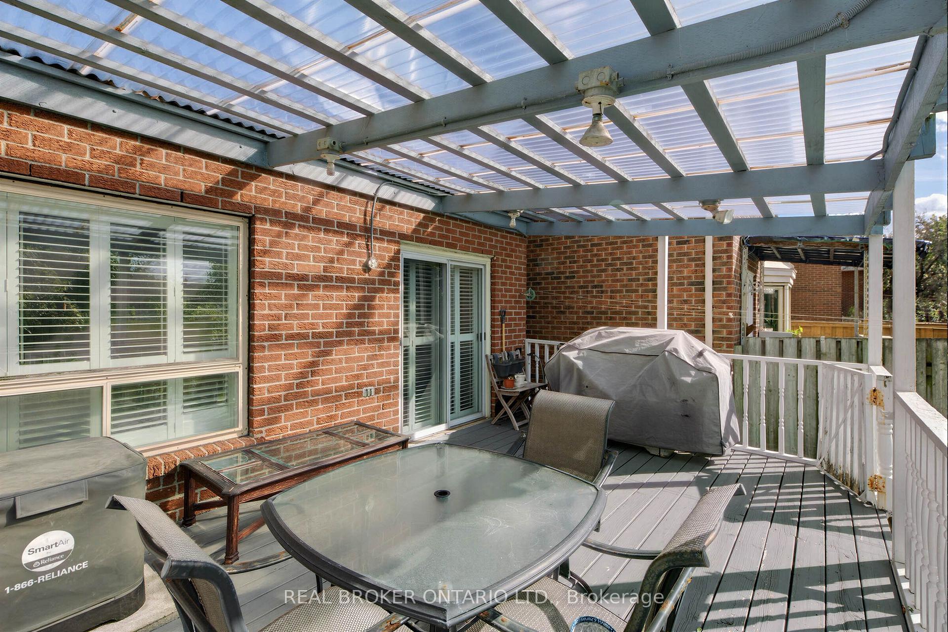 Photo 33 of 26 White Boulevard, Vaughan, Brownridge — HOMEH