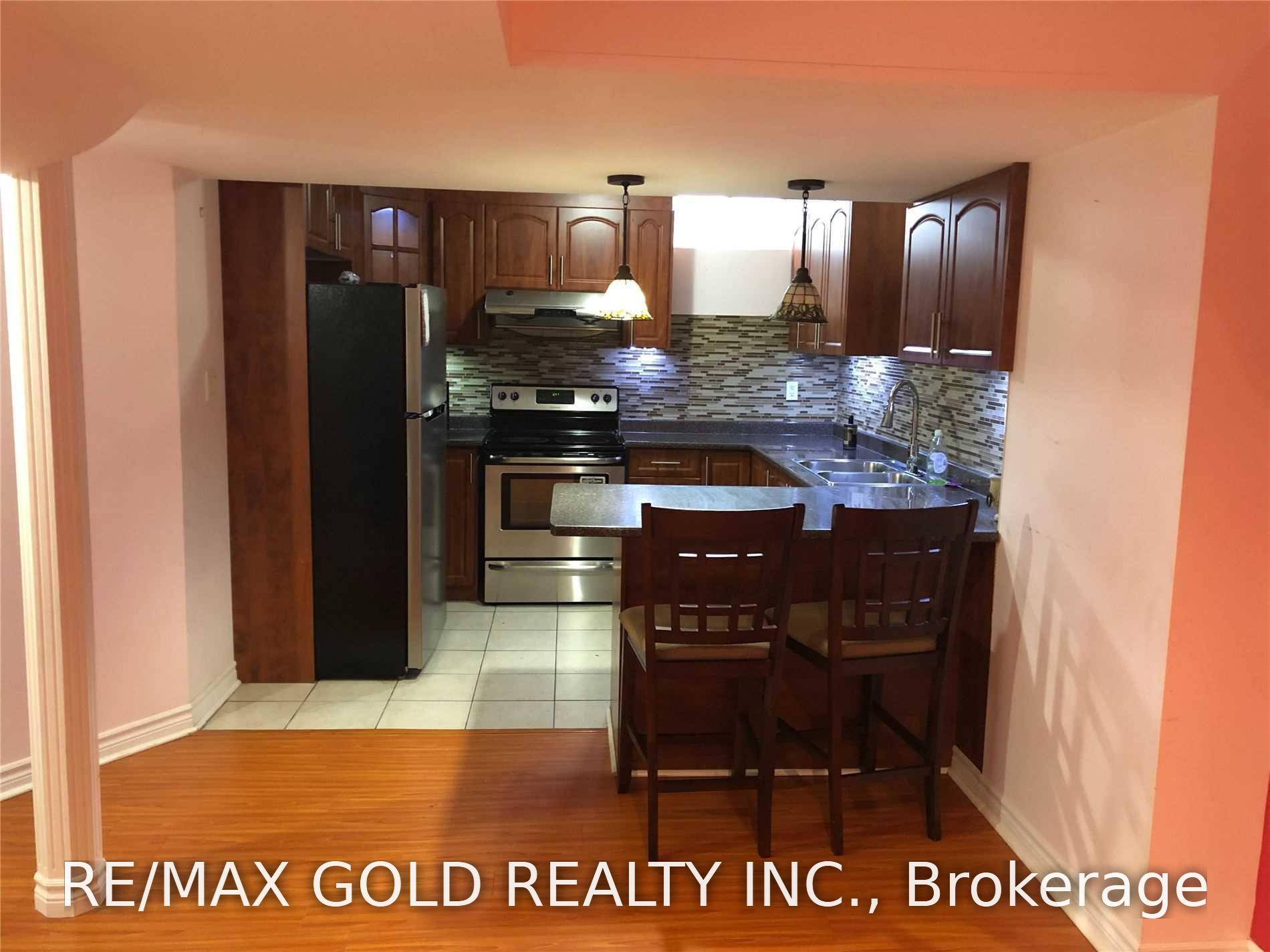 Photo 3 of Unit (Bsmt), 84 Crown Victoria Drive, Brampton, Fletcher's Meadow — HOMEH