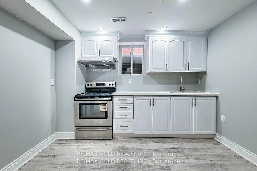 Photo 10 of Unit (Bsmt), 84 Crown Victoria Drive, Brampton, Fletcher's Meadow — HOMEH