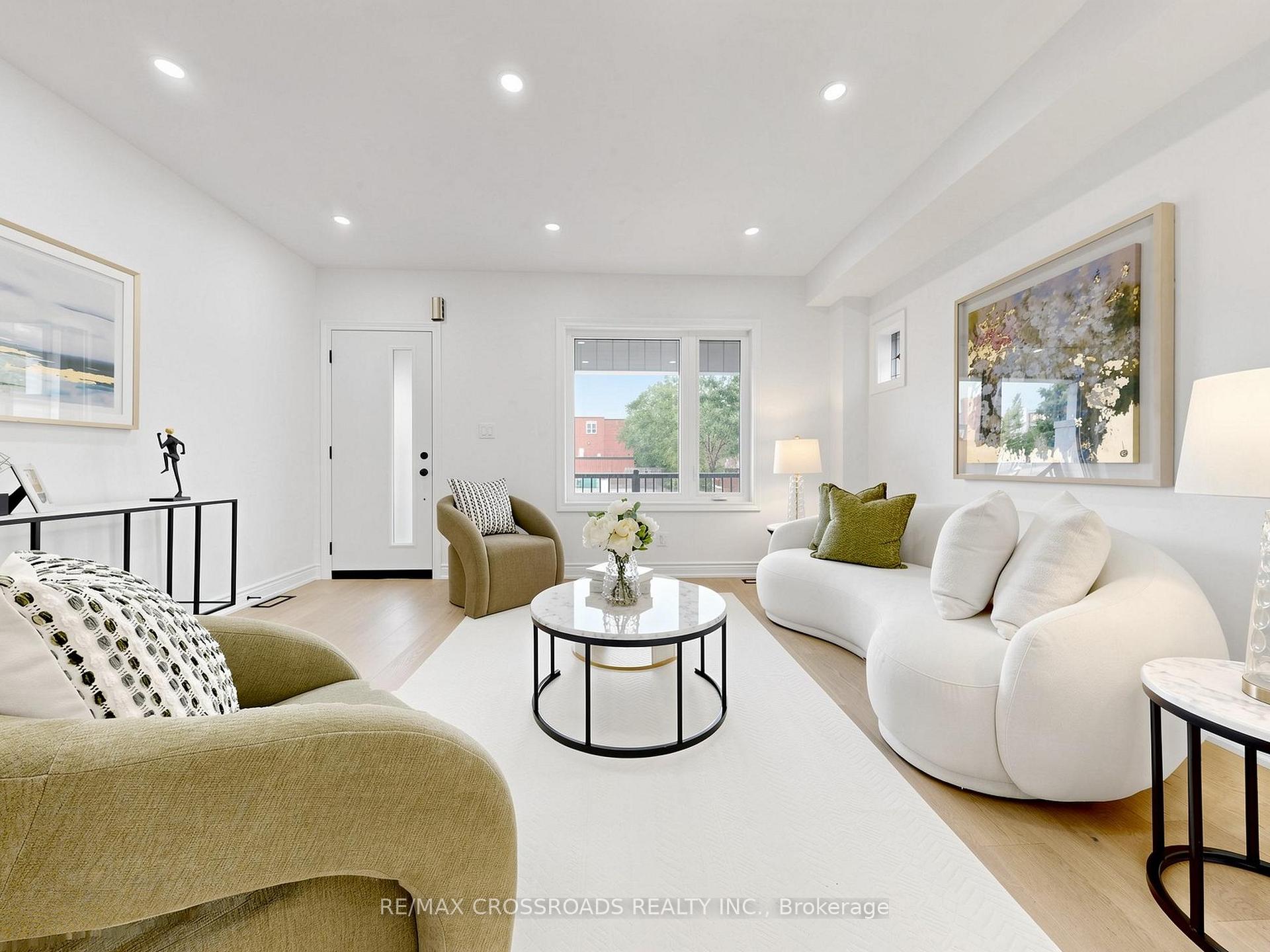 Photo 4 of 548 Glebeholme Boulevard, Toronto, Danforth — HOMEH