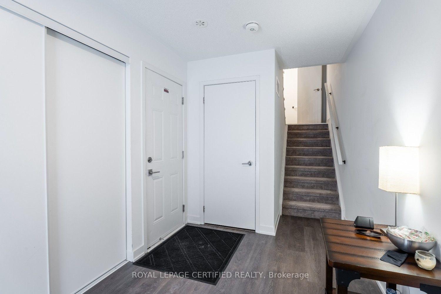 Photo 5 of Unit 45, 1121 Cooke Boulevard, Burlington, LaSalle — HOMEH