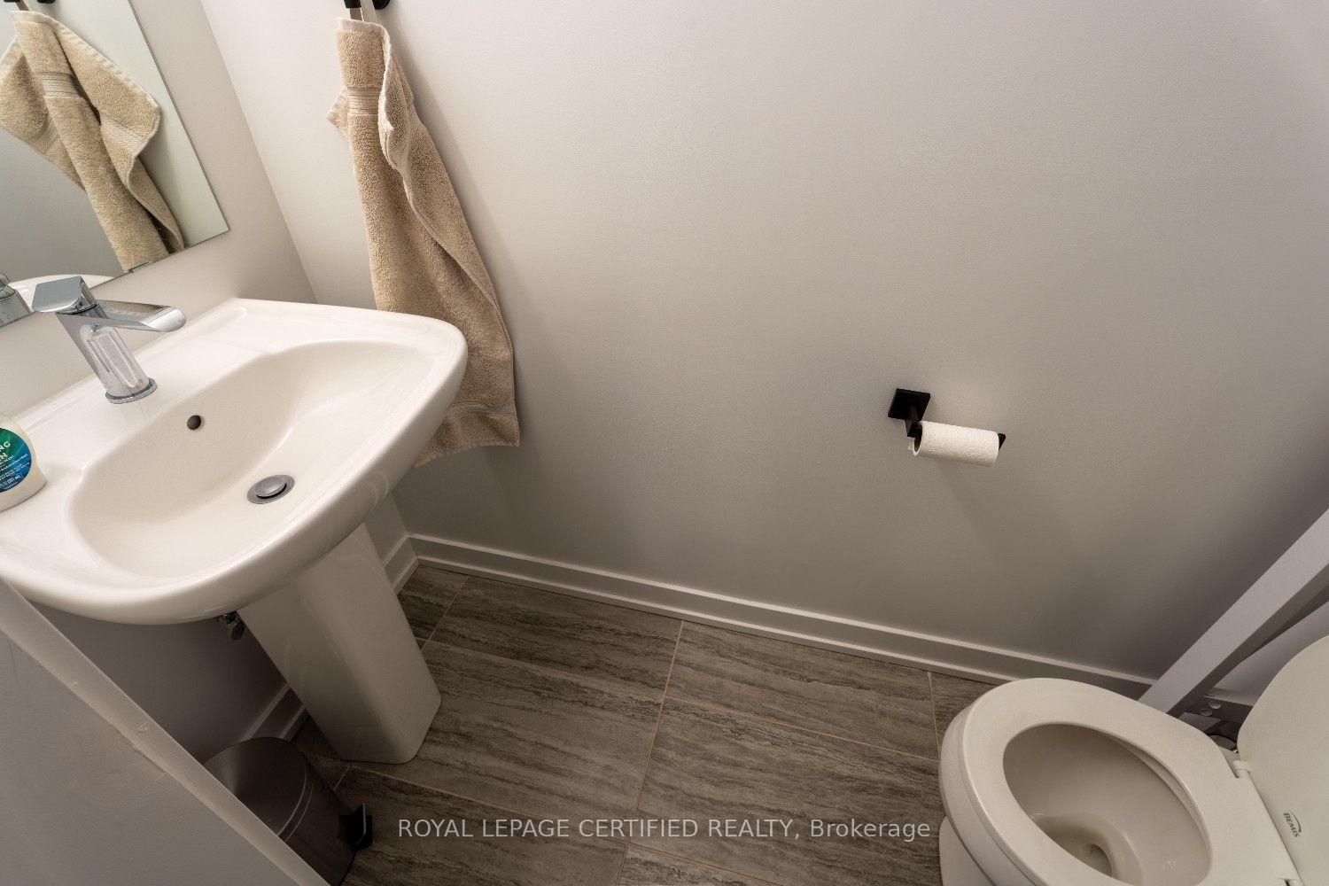 Photo 6 of Unit 45, 1121 Cooke Boulevard, Burlington, LaSalle — HOMEH