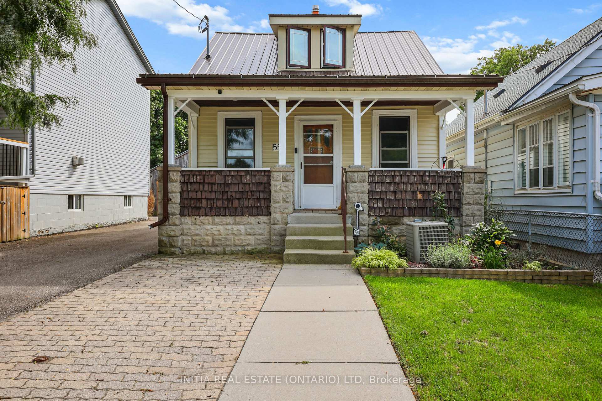 Photo of 55 Briscoe Street W