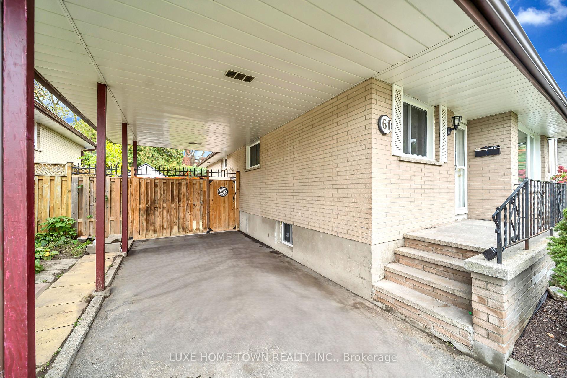Photo 5 of 61 Keewatin Street S, Oshawa, Donevan — HOMEH