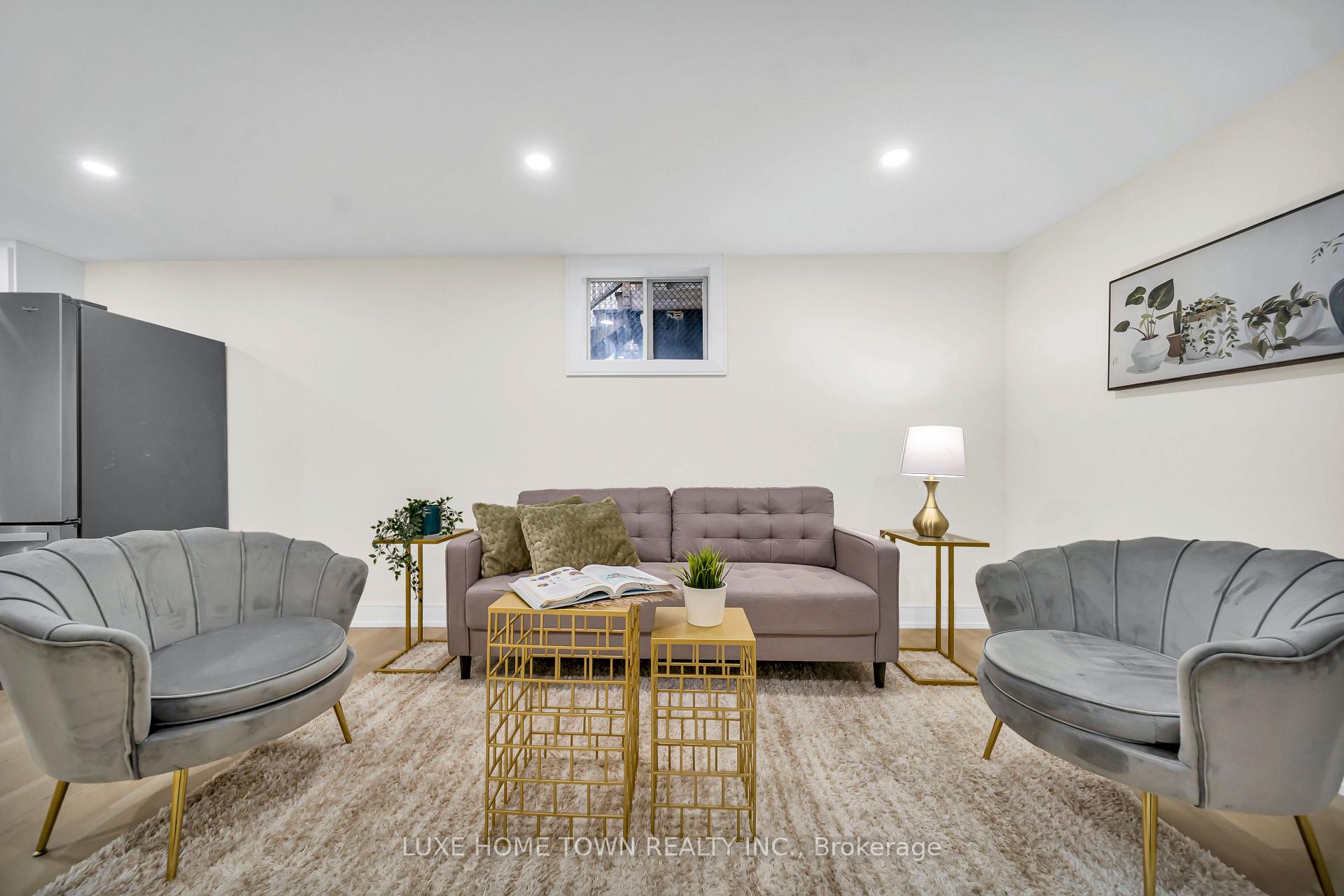 Photo 36 of 61 Keewatin Street S, Oshawa, Donevan — HOMEH