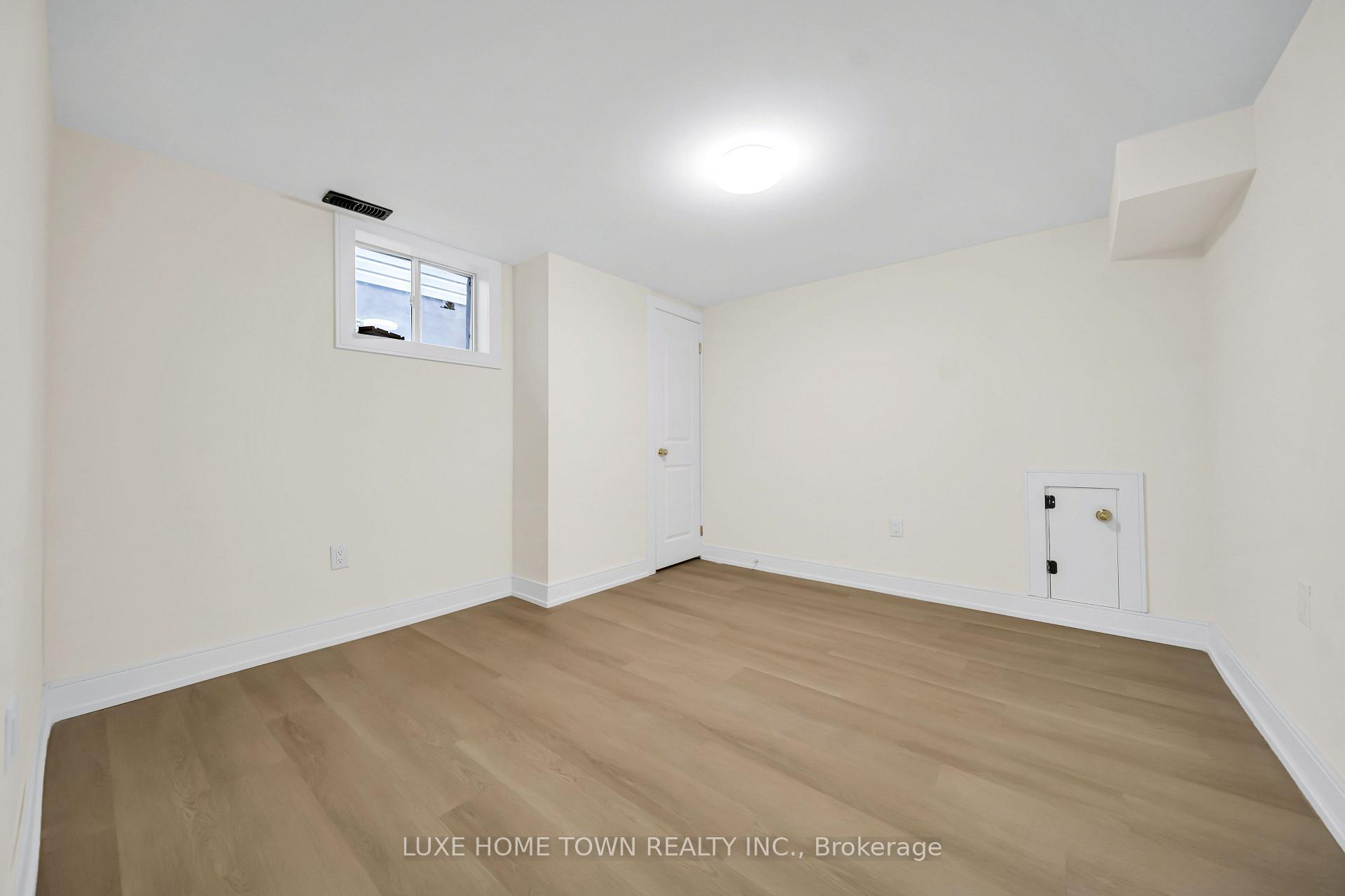 Photo 37 of 61 Keewatin Street S, Oshawa, Donevan — HOMEH
