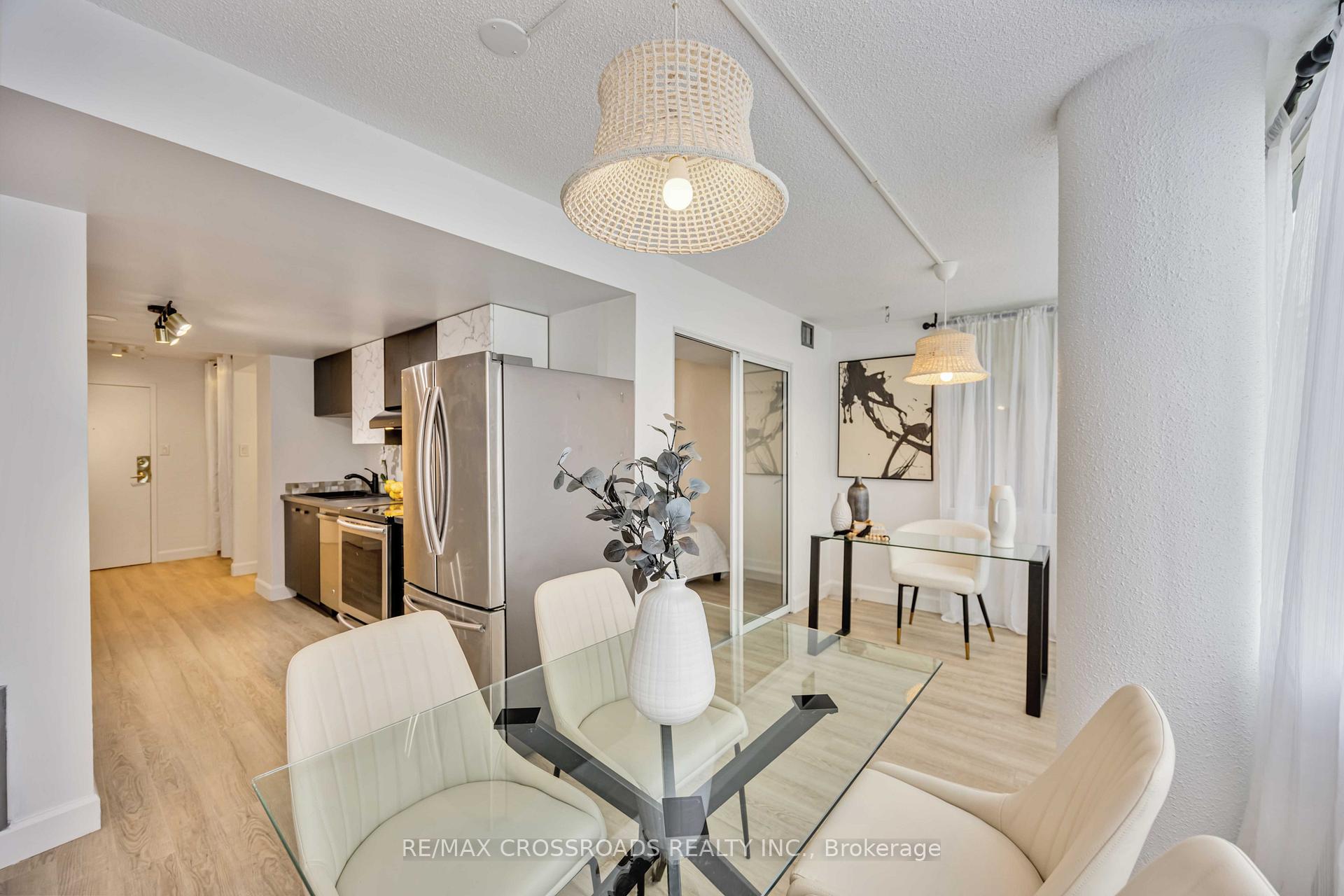 Photo 9 of Unit 209, 10 Markbrook Lane, Etobicoke, Mount Olive-Silverstone-Jamestown — HOMEH