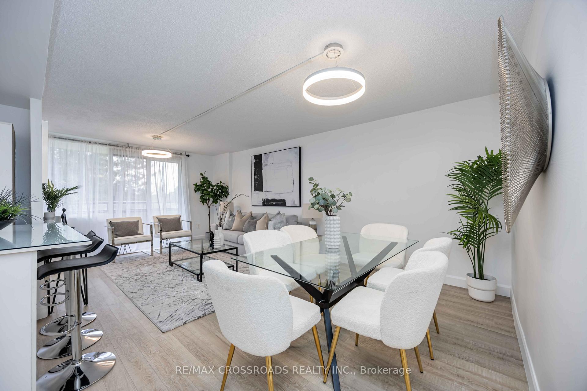 Photo 15 of Unit 209, 10 Markbrook Lane, Etobicoke, Mount Olive-Silverstone-Jamestown — HOMEH