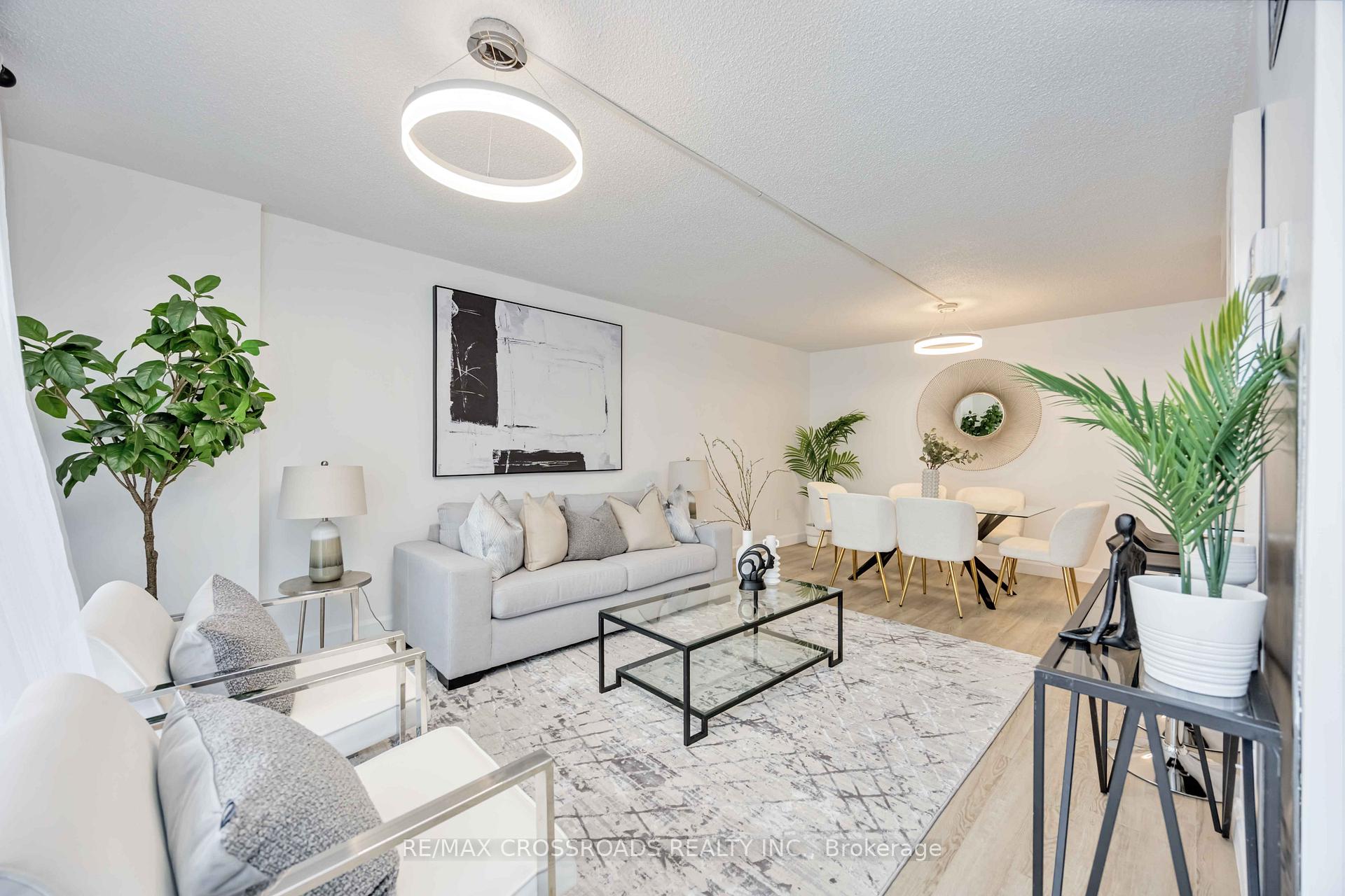 Photo 18 of Unit 209, 10 Markbrook Lane, Etobicoke, Mount Olive-Silverstone-Jamestown — HOMEH