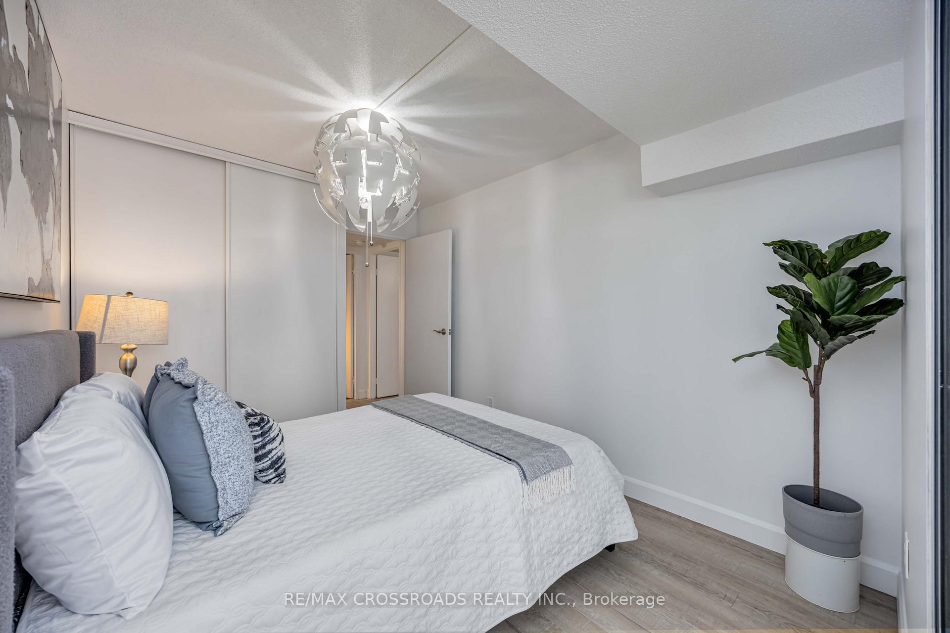 Photo 25 of Unit 209, 10 Markbrook Lane, Etobicoke, Mount Olive-Silverstone-Jamestown — HOMEH