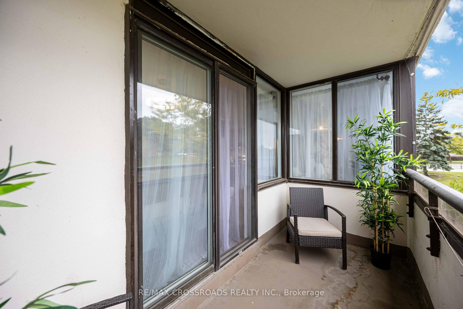 Photo 38 of Unit 209, 10 Markbrook Lane, Etobicoke, Mount Olive-Silverstone-Jamestown — HOMEH
