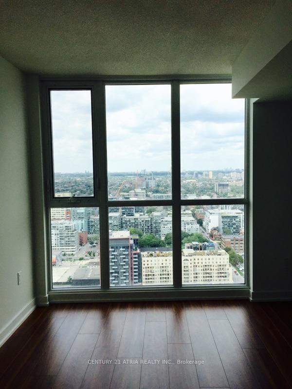 Photo 3 of Unit 4210, 85 Queens Wharf Road, Toronto, Waterfront Communities — HOMEH