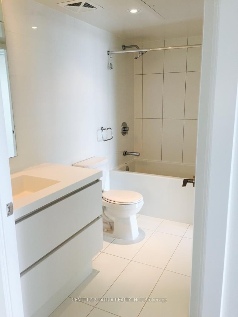 Photo 10 of Unit 4210, 85 Queens Wharf Road, Toronto, Waterfront Communities — HOMEH