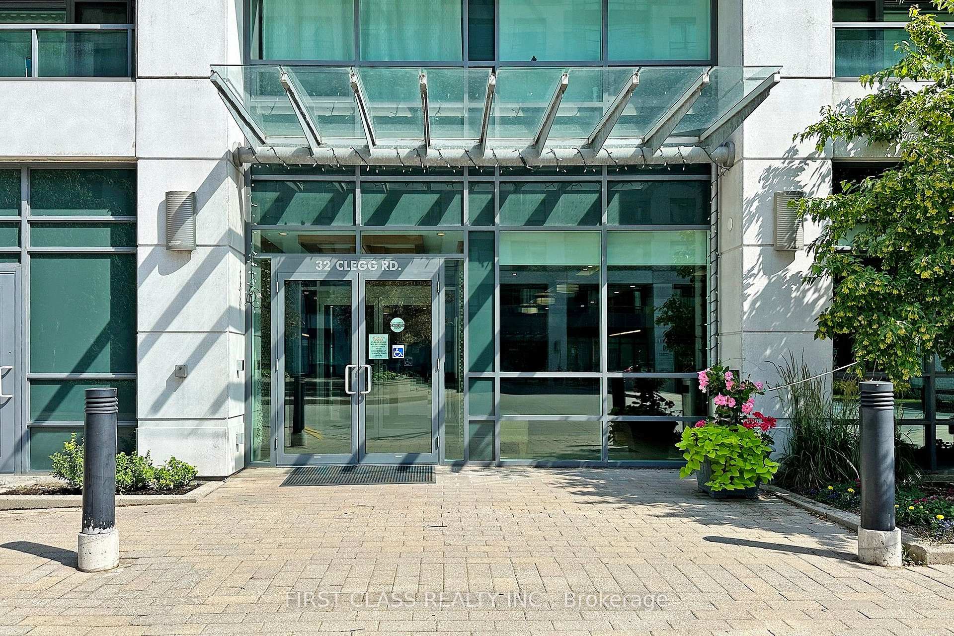 Photo 2 of Unit 718, 32 Clegg Road, Markham, Unionville — HOMEH