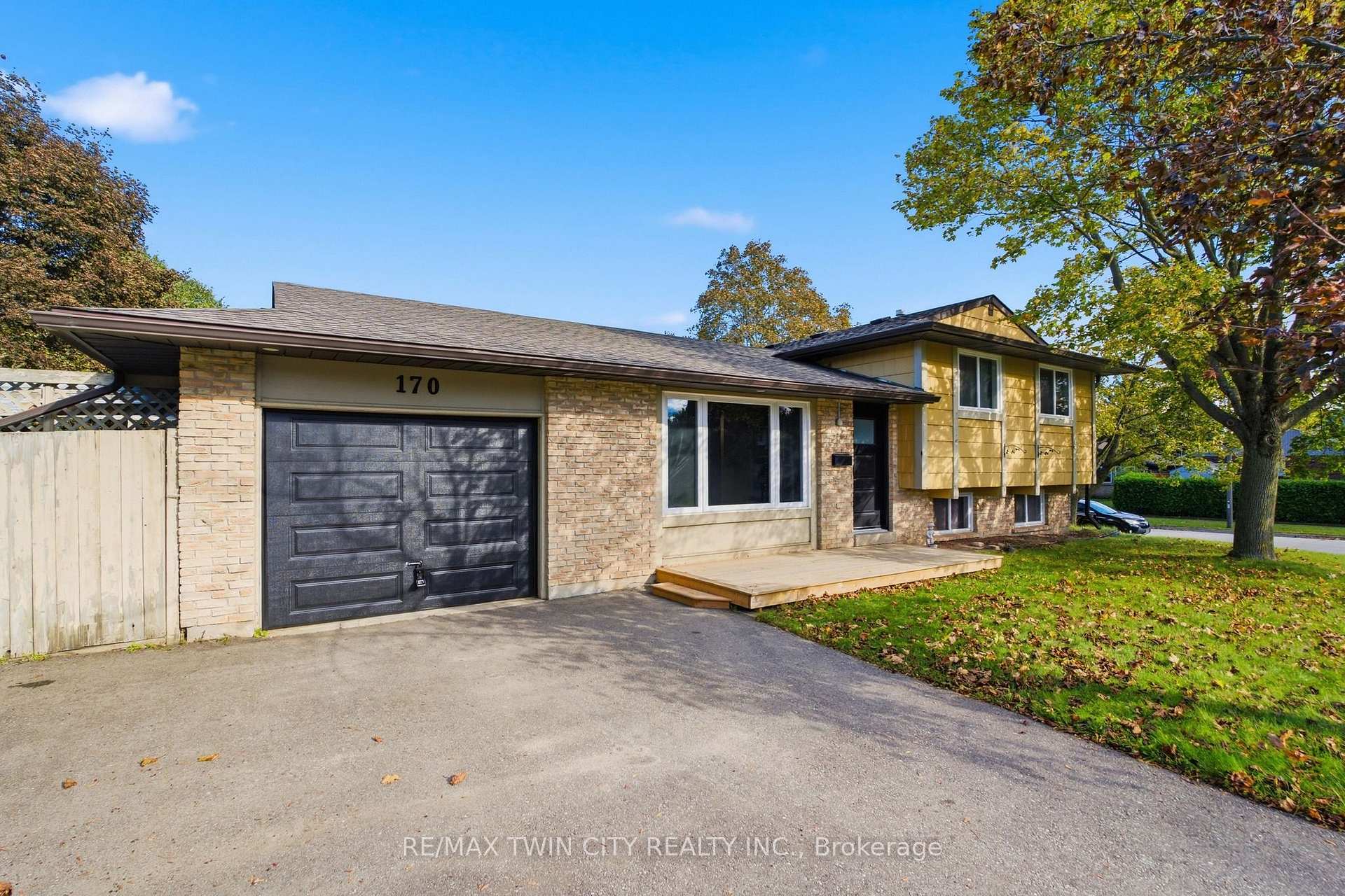 Photo 3 of 170 Sunset Boulevard, Cambridge, Blair Road — HOMEH