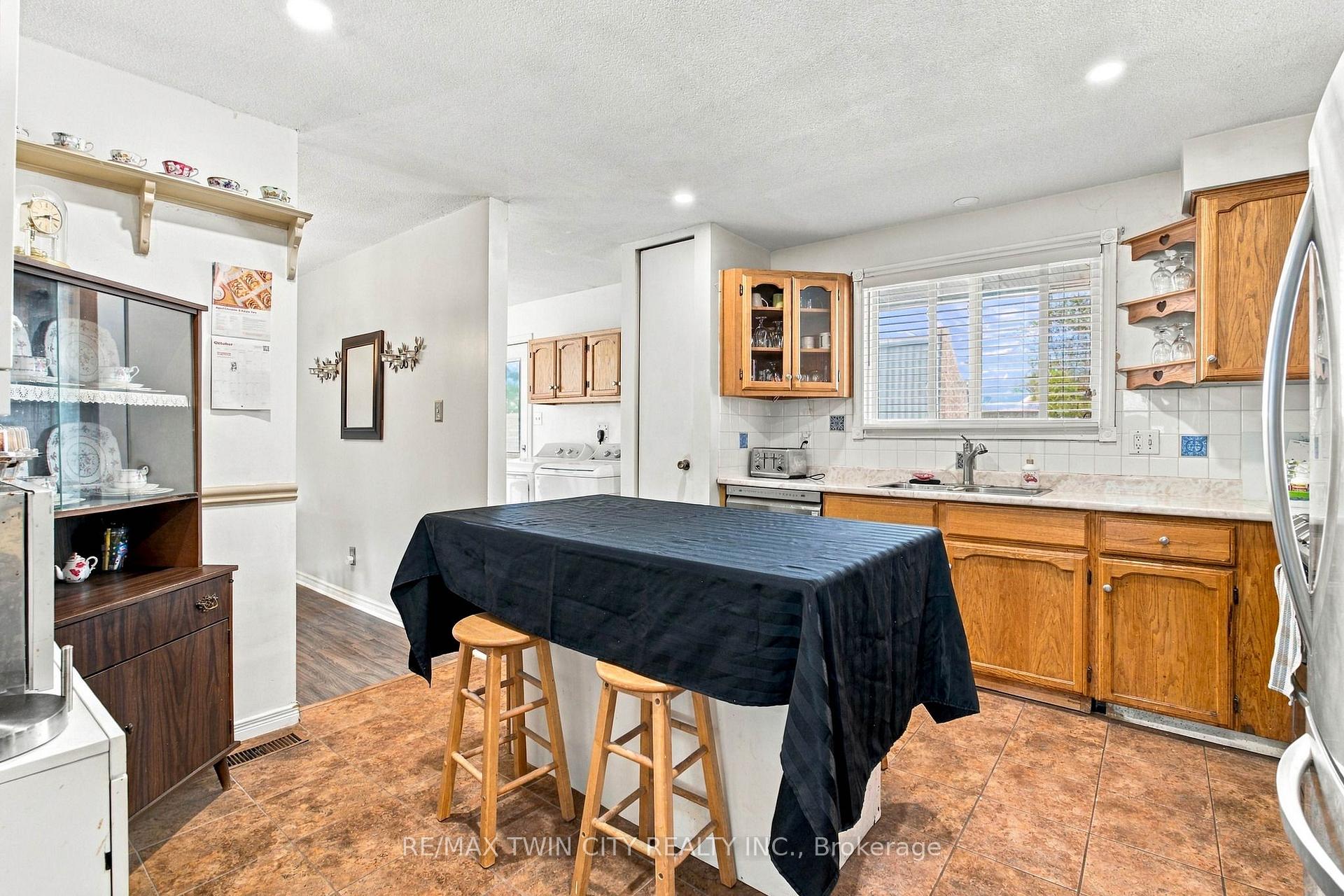 Photo 13 of 170 Sunset Boulevard, Cambridge, Blair Road — HOMEH