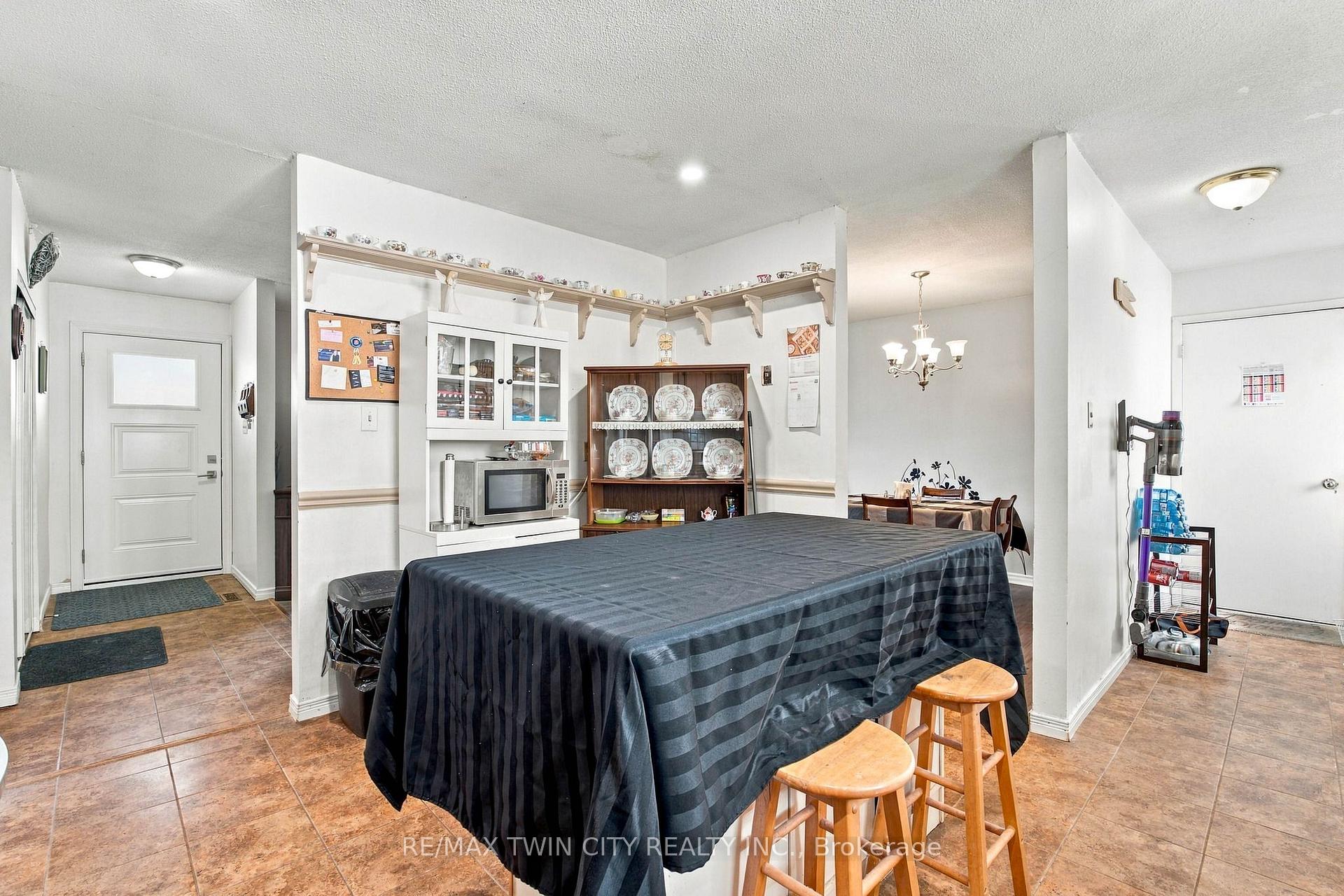 Photo 16 of 170 Sunset Boulevard, Cambridge, Blair Road — HOMEH