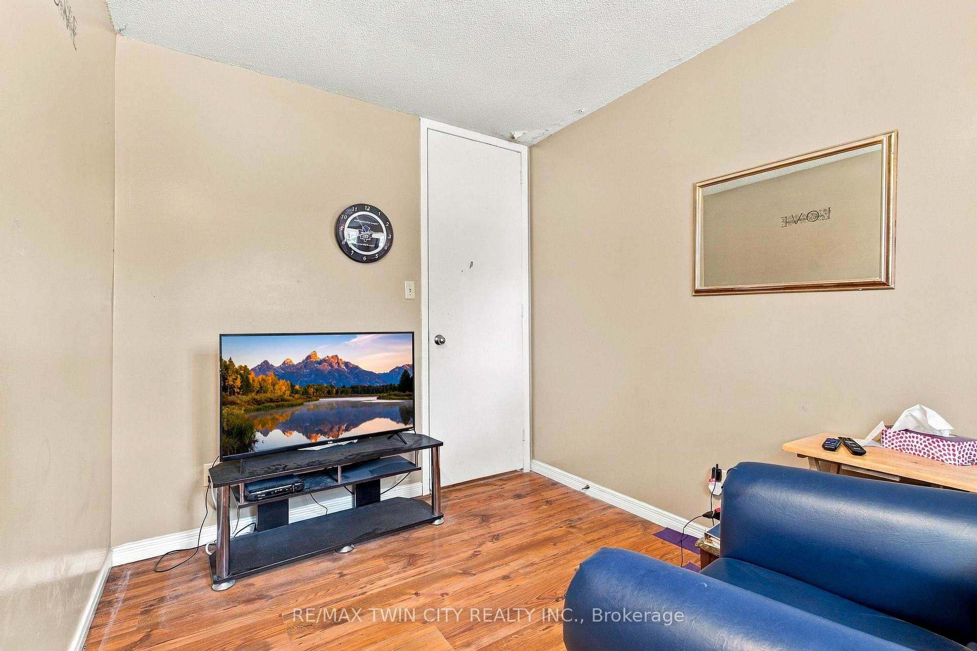 Photo 23 of 170 Sunset Boulevard, Cambridge, Blair Road — HOMEH