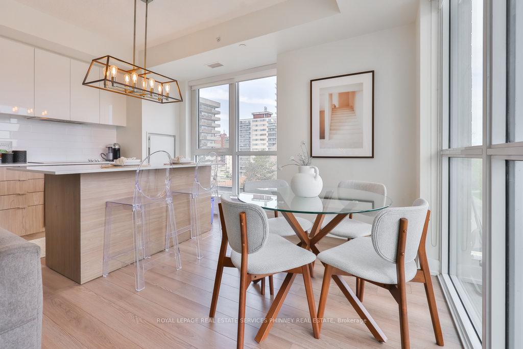 Photo 3 of Unit 401, 8 Ann Street, Mississauga, Port Credit — HOMEH
