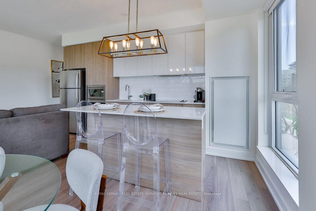 Photo 7 of Unit 401, 8 Ann Street, Mississauga, Port Credit — HOMEH