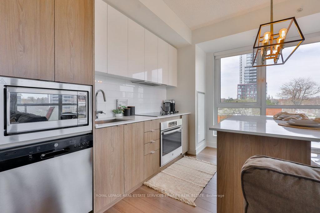 Photo 12 of Unit 401, 8 Ann Street, Mississauga, Port Credit — HOMEH