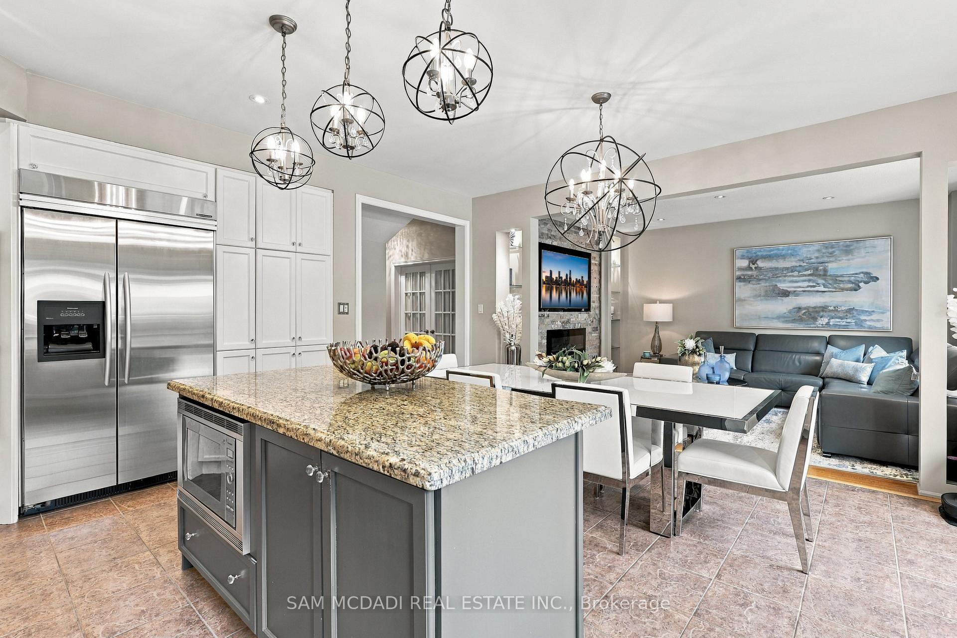 Photo 8 of 35 Tiana Court, Vaughan, Vellore Village — HOMEH
