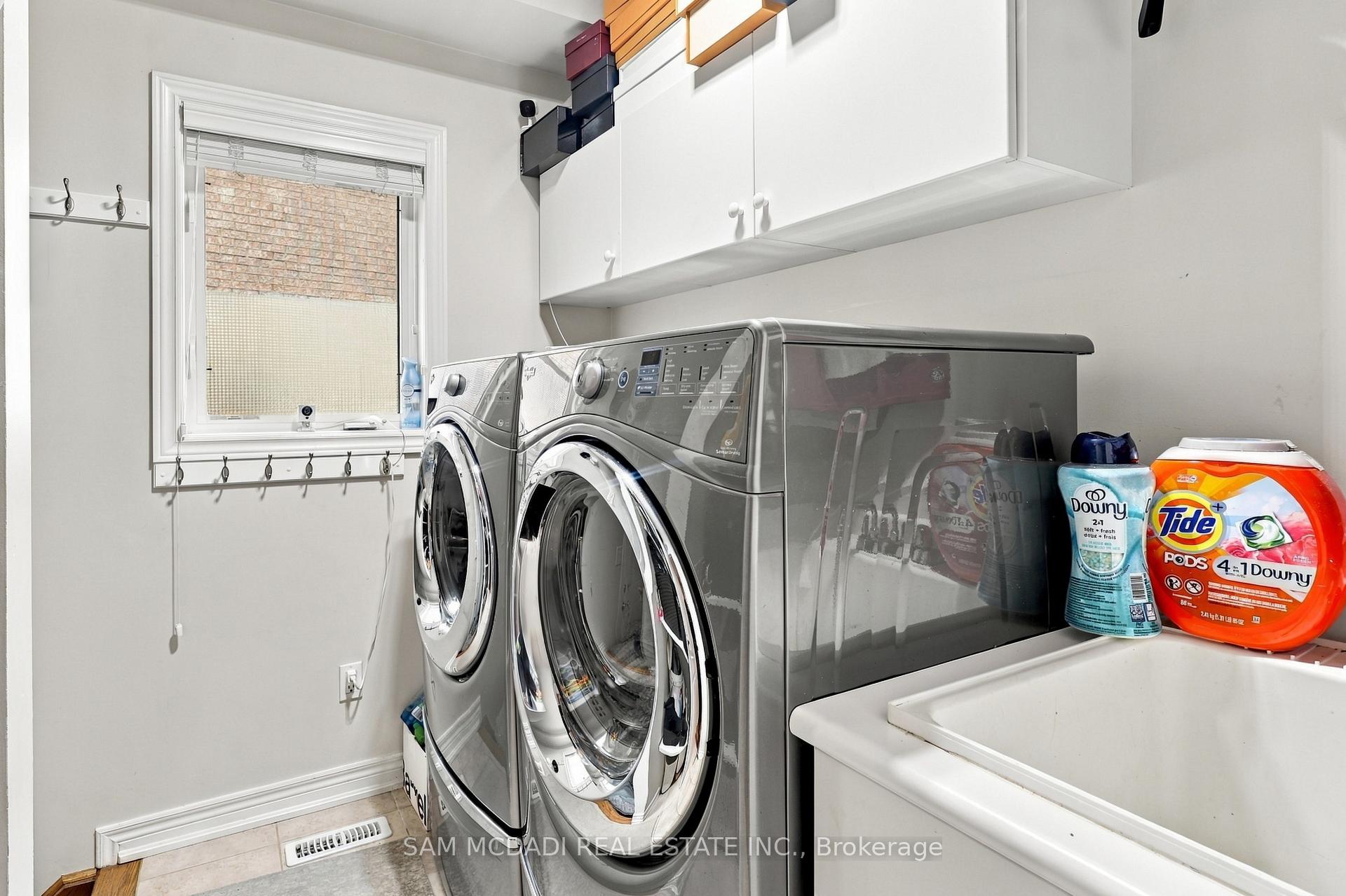 Photo 16 of 35 Tiana Court, Vaughan, Vellore Village — HOMEH