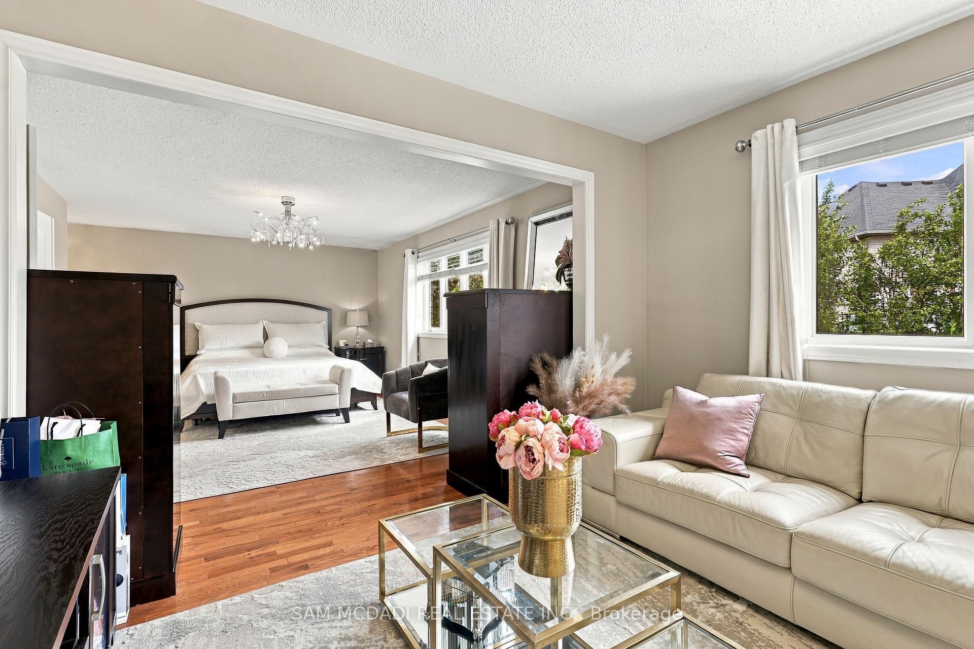 Photo 22 of 35 Tiana Court, Vaughan, Vellore Village — HOMEH