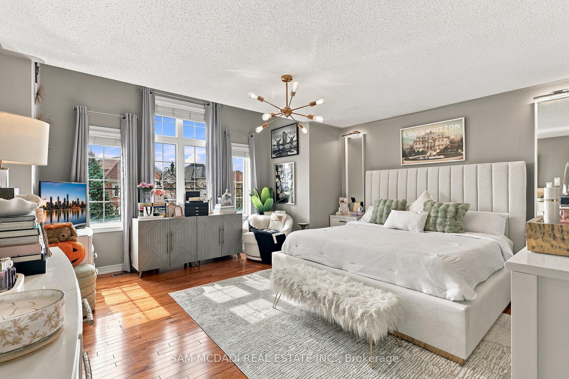 Photo 26 of 35 Tiana Court, Vaughan, Vellore Village — HOMEH