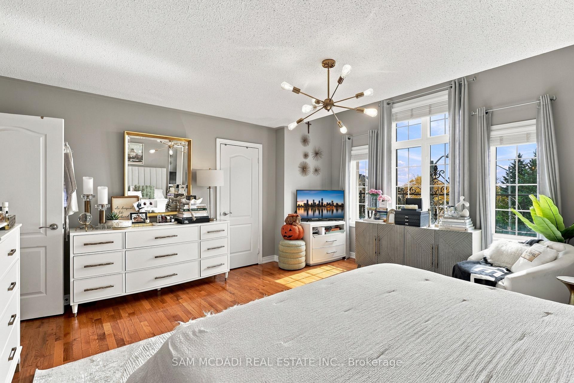 Photo 27 of 35 Tiana Court, Vaughan, Vellore Village — HOMEH