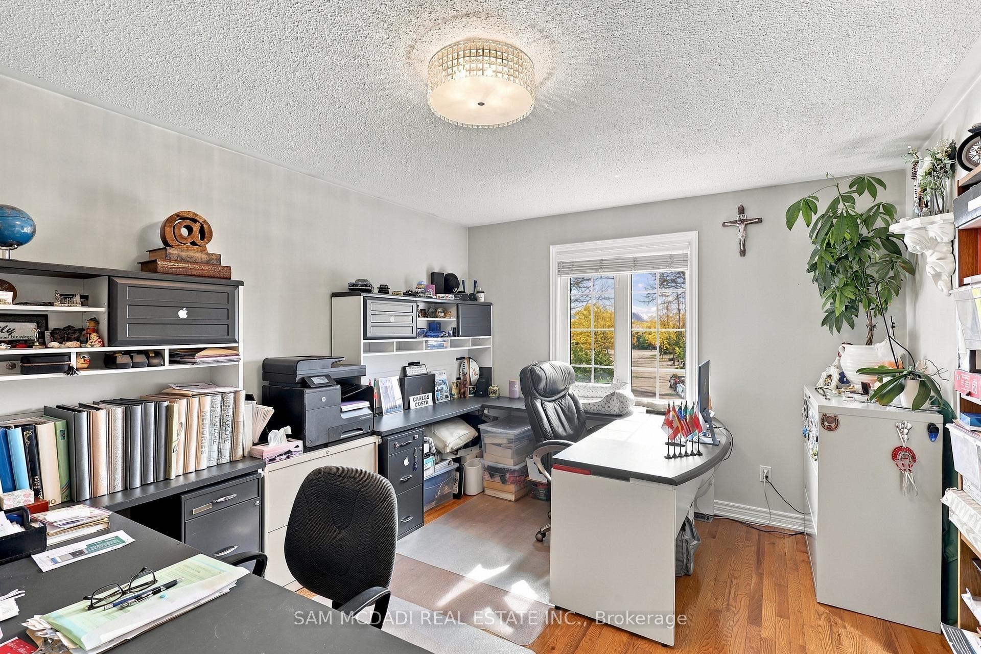 Photo 33 of 35 Tiana Court, Vaughan, Vellore Village — HOMEH