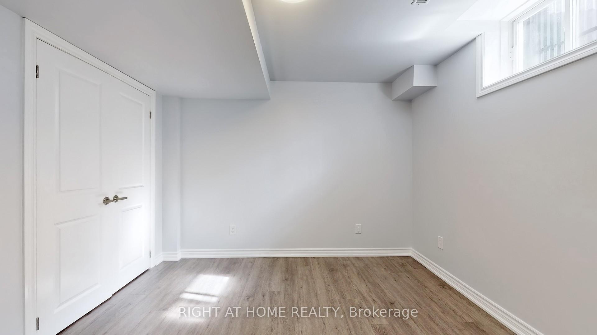 Photo 7 of 38 Prince George Crescent, Barrie, Innis-Shore — HOMEH