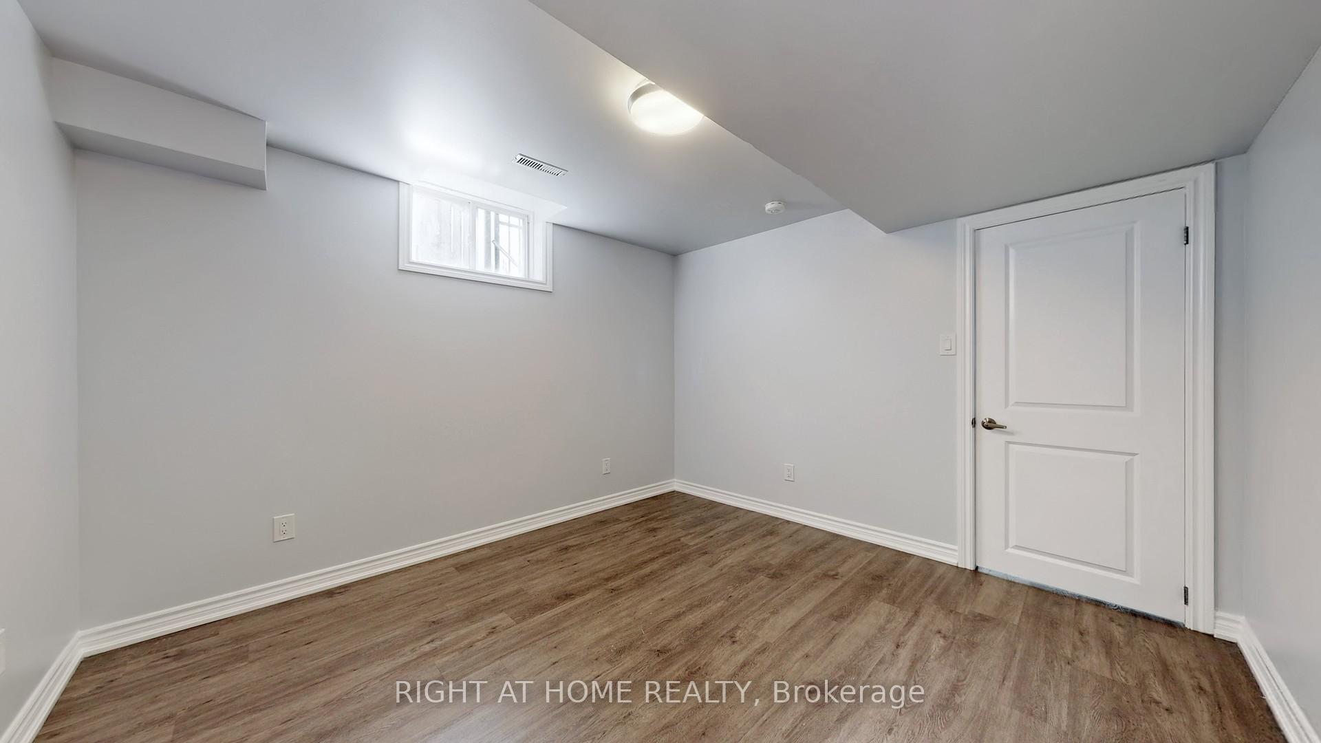 Photo 9 of 38 Prince George Crescent, Barrie, Innis-Shore — HOMEH