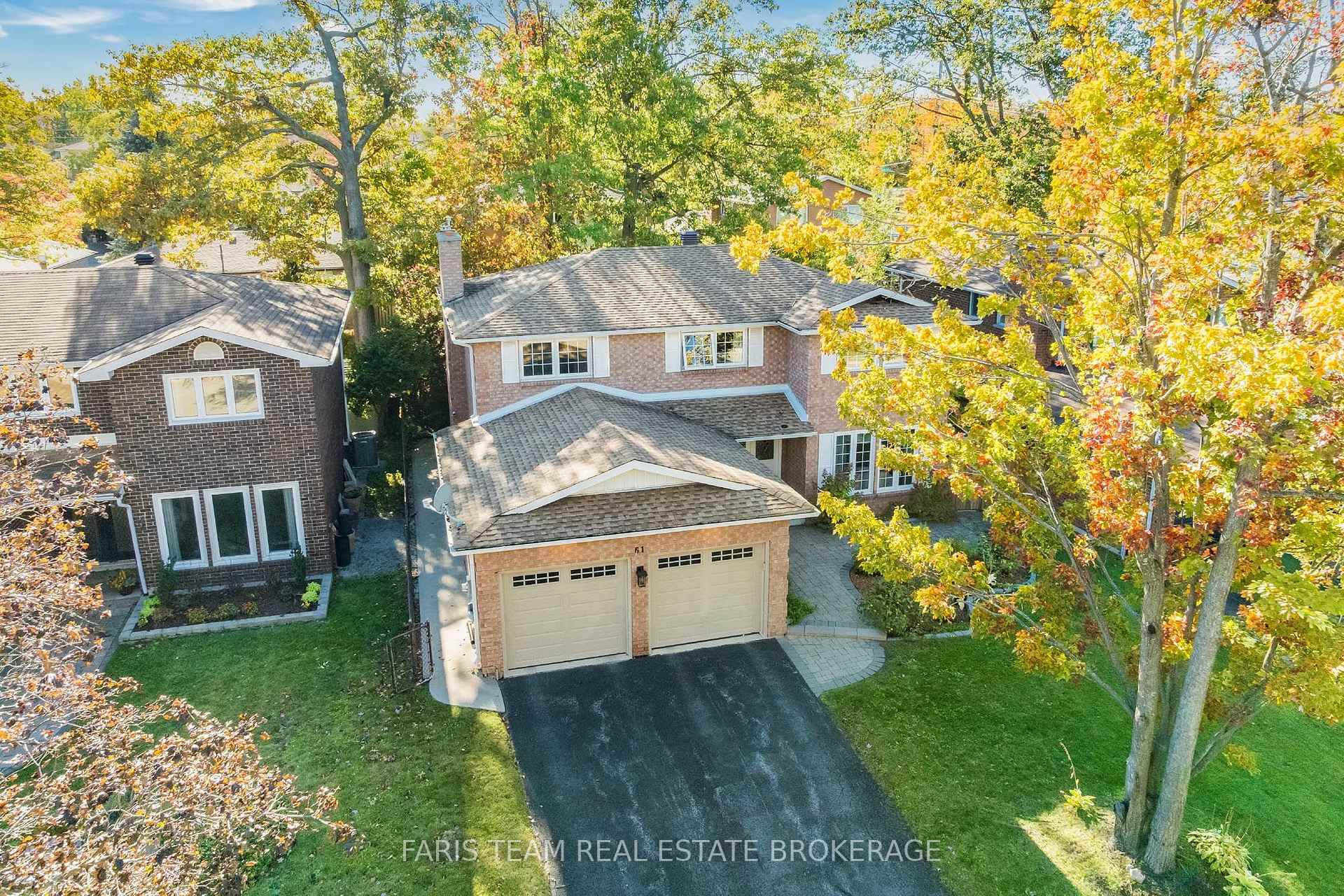 Photo 2 of 61 Oakridge Drive, Barrie, Sunnidale — HOMEH