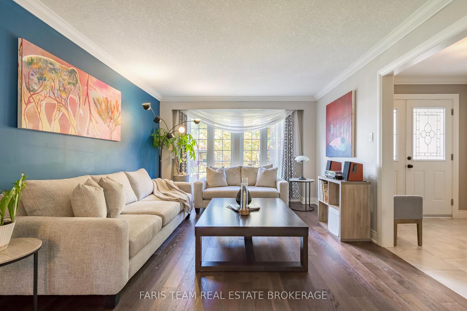 Photo 7 of 61 Oakridge Drive, Barrie, Sunnidale — HOMEH