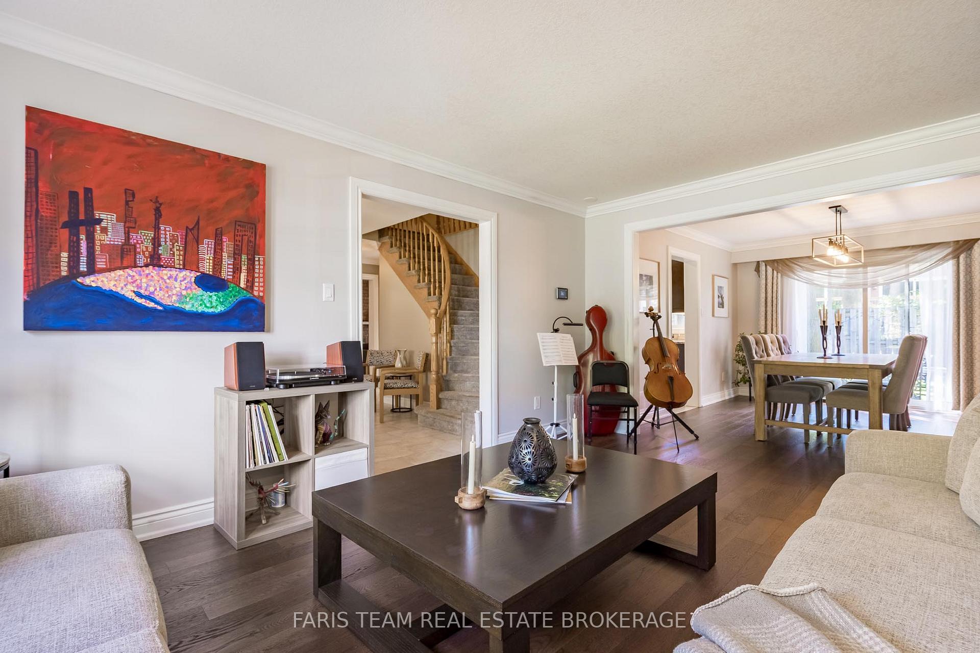 Photo 8 of 61 Oakridge Drive, Barrie, Sunnidale — HOMEH