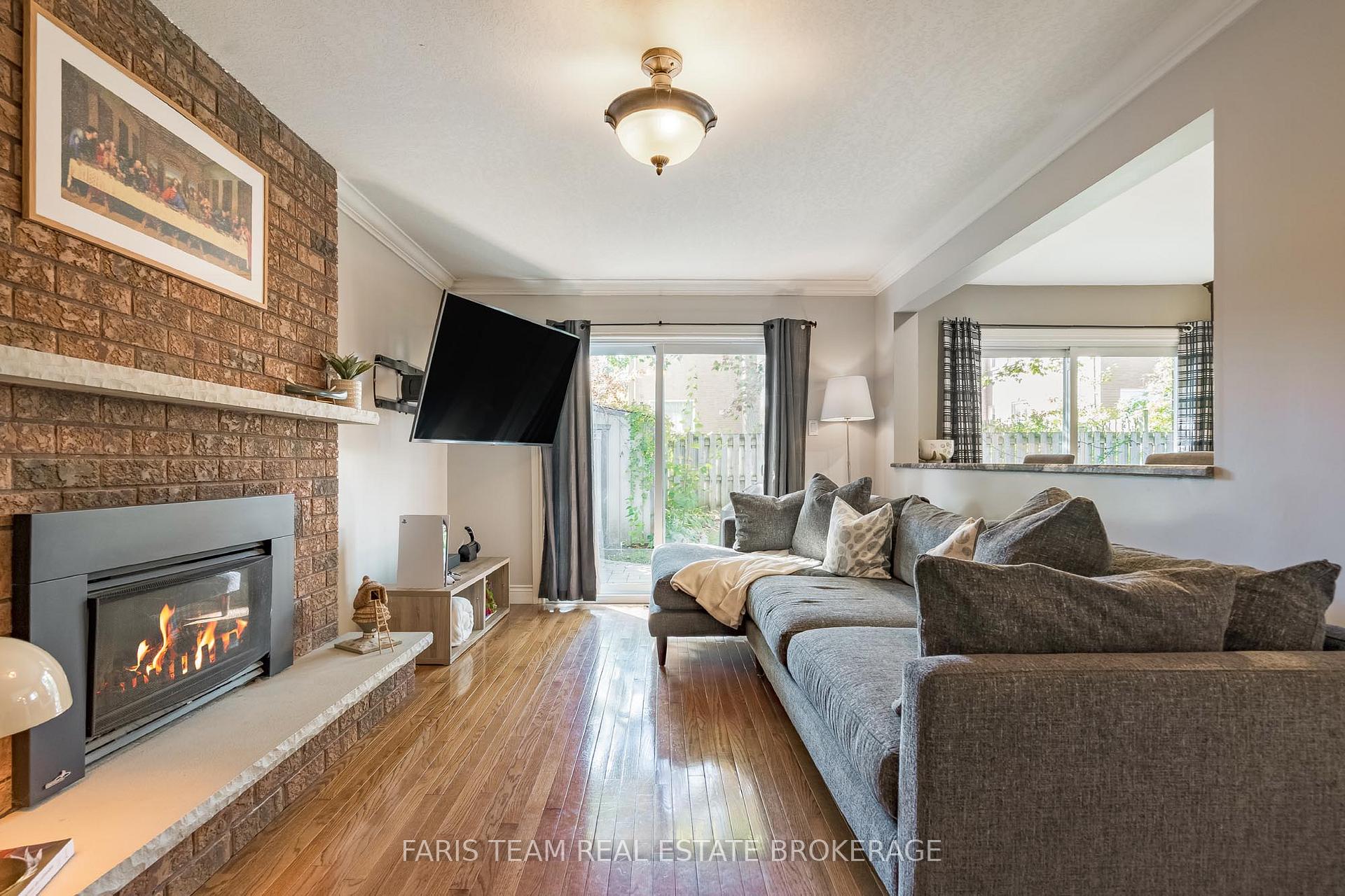 Photo 9 of 61 Oakridge Drive, Barrie, Sunnidale — HOMEH