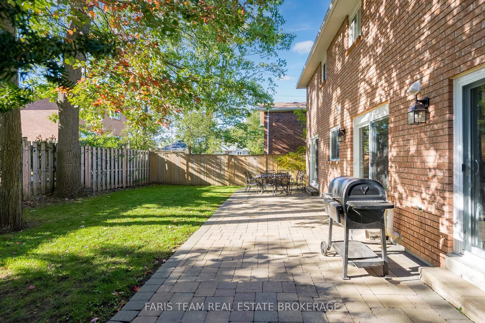Photo 25 of 61 Oakridge Drive, Barrie, Sunnidale — HOMEH