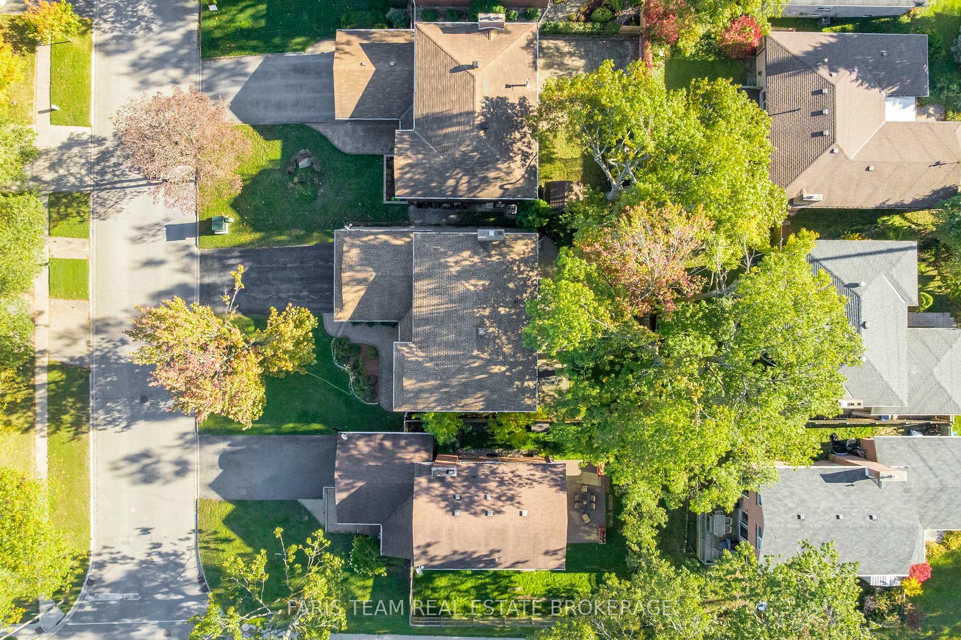 Photo 27 of 61 Oakridge Drive, Barrie, Sunnidale — HOMEH