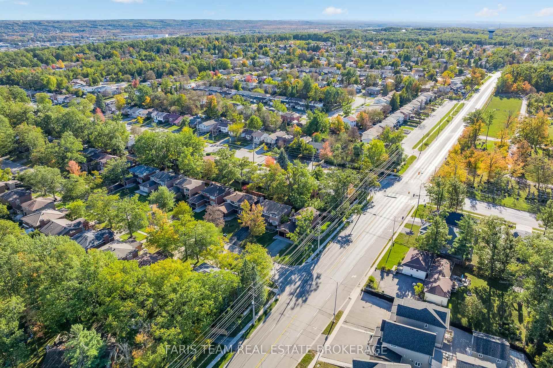 Photo 29 of 61 Oakridge Drive, Barrie, Sunnidale — HOMEH
