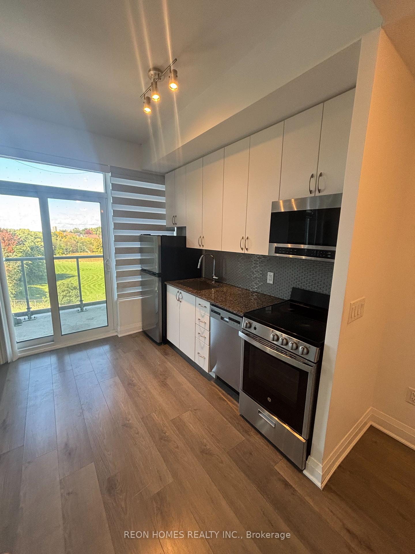 Photo 2 of Unit 220, 3220 Sheppard Avenue E, Scarborough, Tam O'Shanter-Sullivan — HOMEH