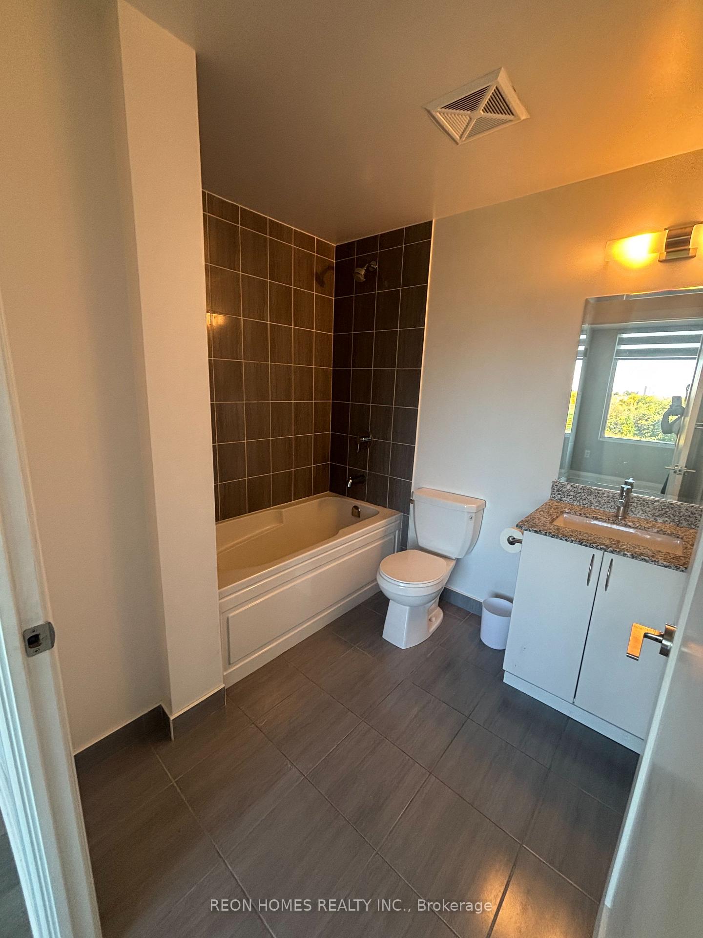 Photo 3 of Unit 220, 3220 Sheppard Avenue E, Scarborough, Tam O'Shanter-Sullivan — HOMEH