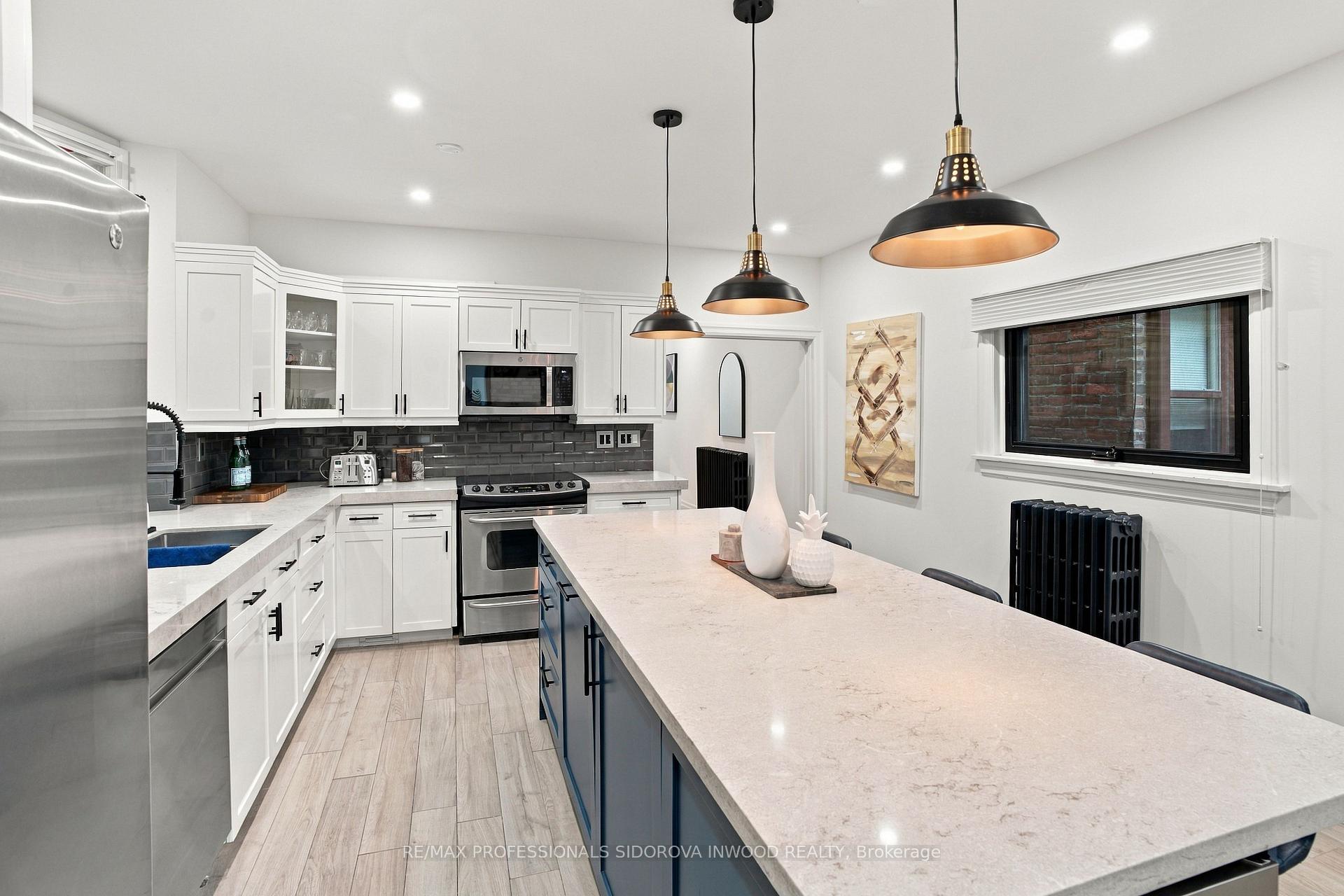 Photo 9 of 266 Glenlake Avenue, Toronto, High Park North — HOMEH
