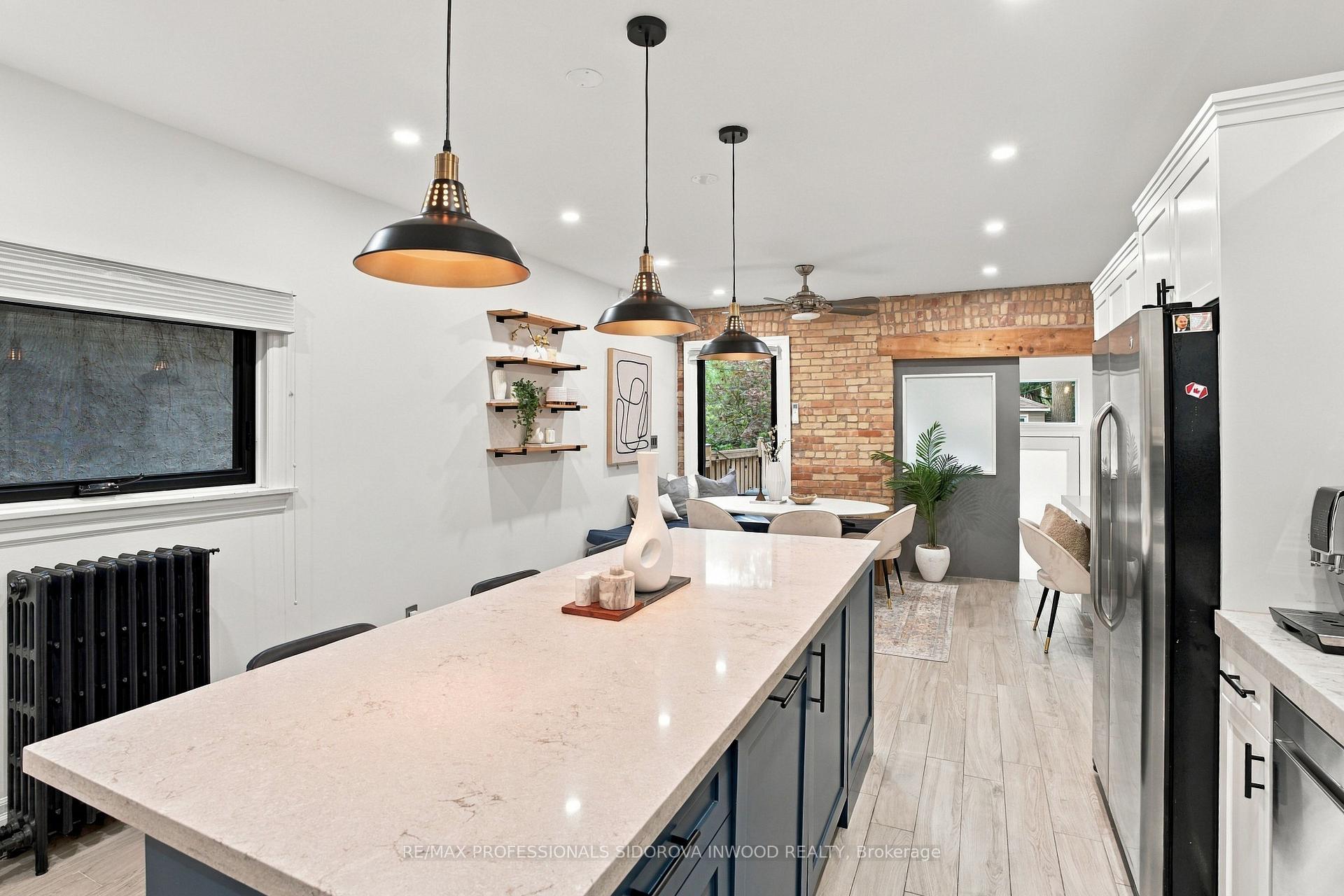 Photo 10 of 266 Glenlake Avenue, Toronto, High Park North — HOMEH