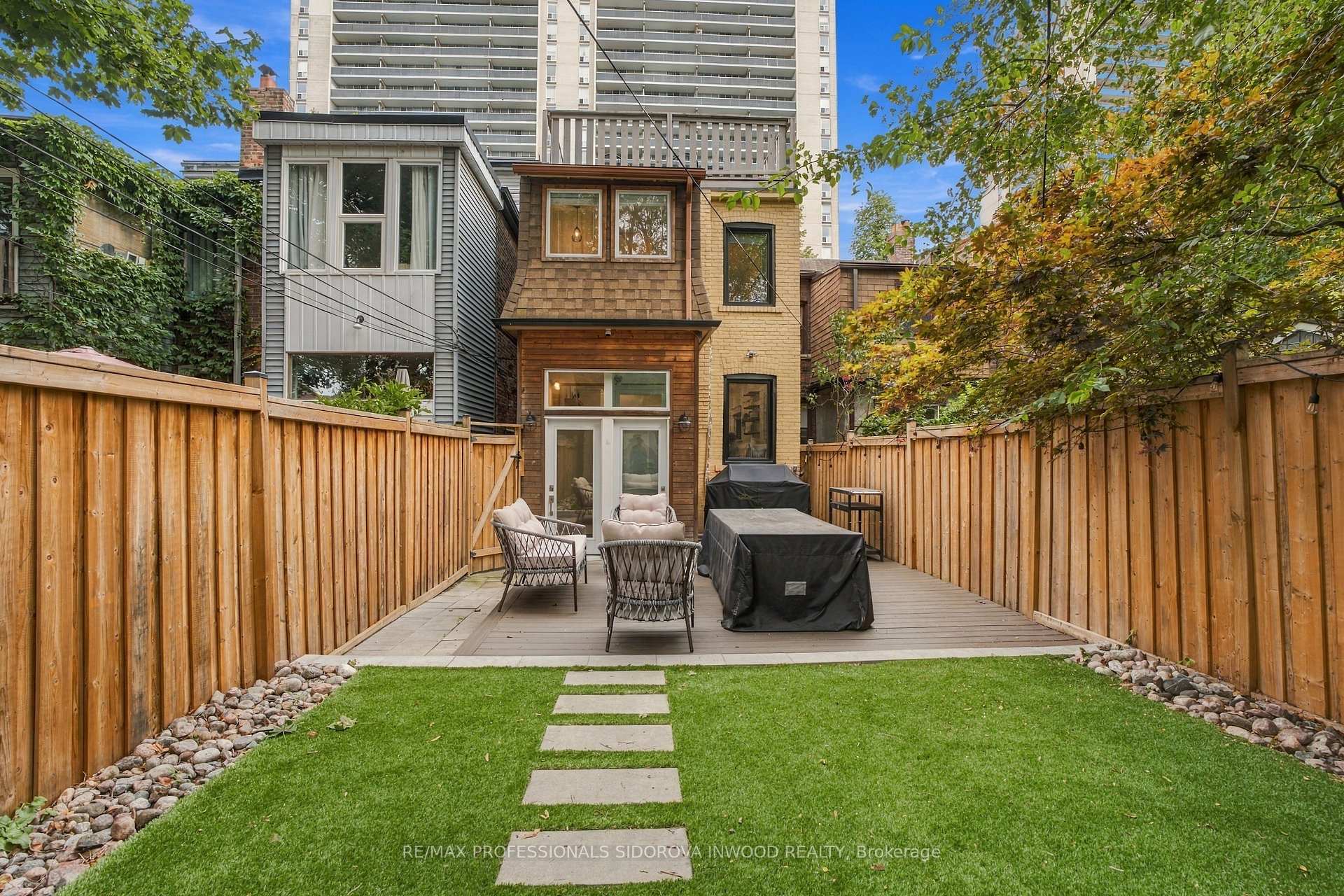 Photo 39 of 266 Glenlake Avenue, Toronto, High Park North — HOMEH