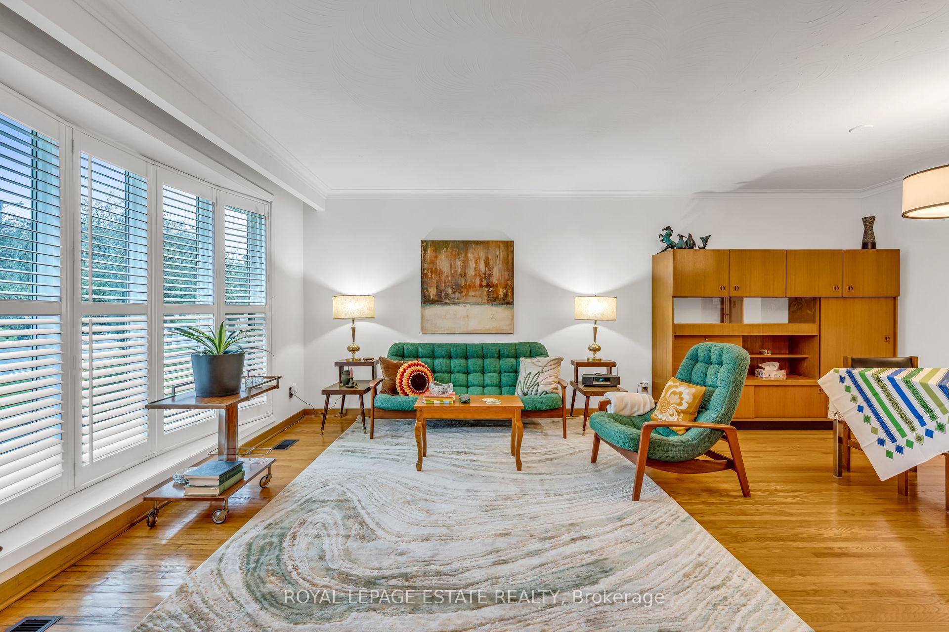 Photo 4 of 252 Brimorton Drive, Scarborough, Woburn — HOMEH
